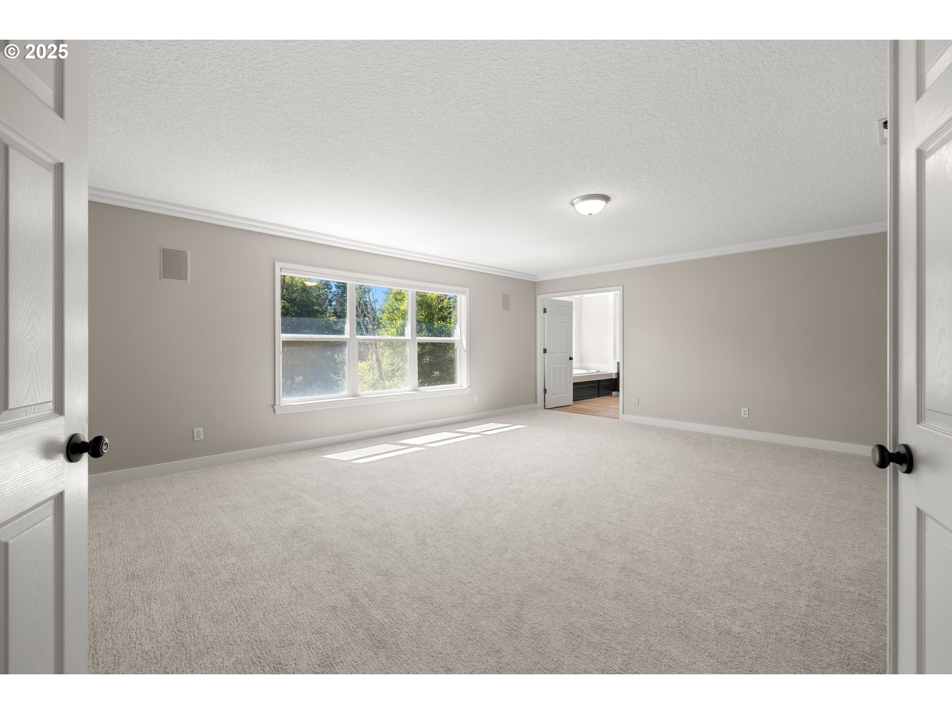 28563 SW CASCADE LOOP