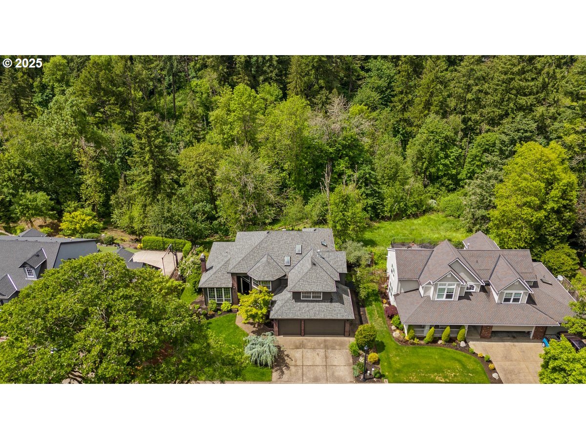 28563 SW CASCADE LOOP