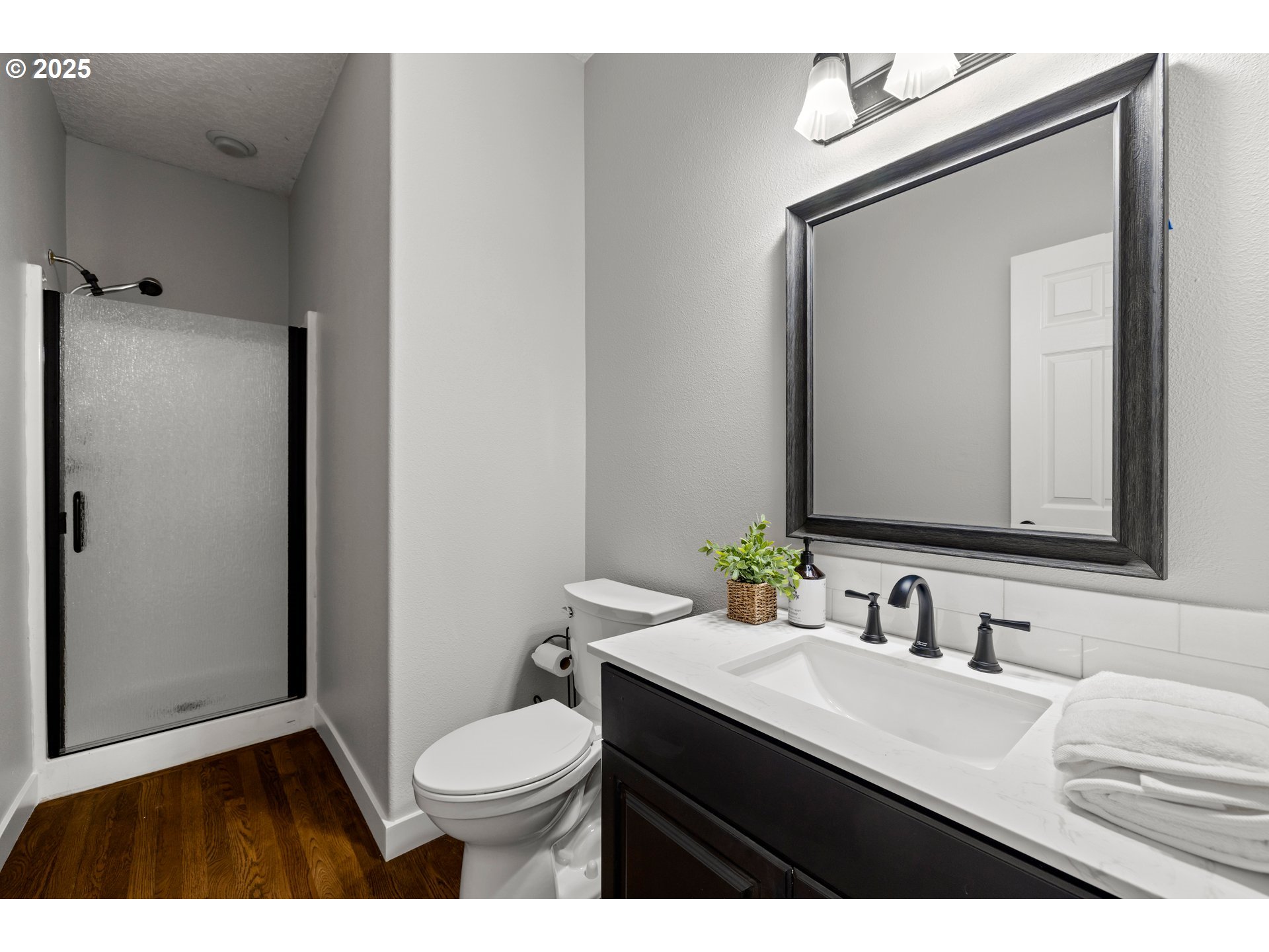 28563 SW CASCADE LOOP