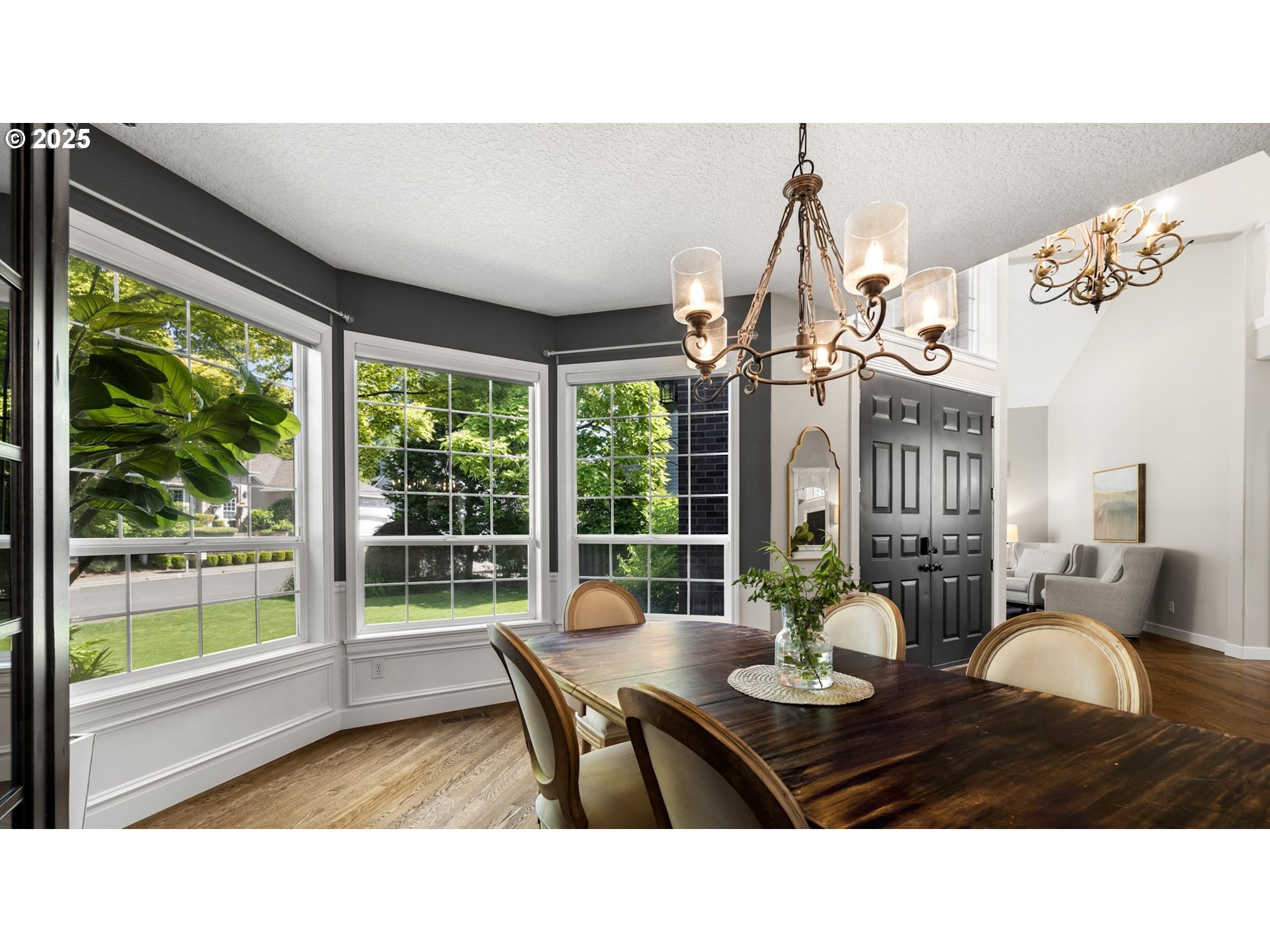 28563 SW CASCADE LOOP