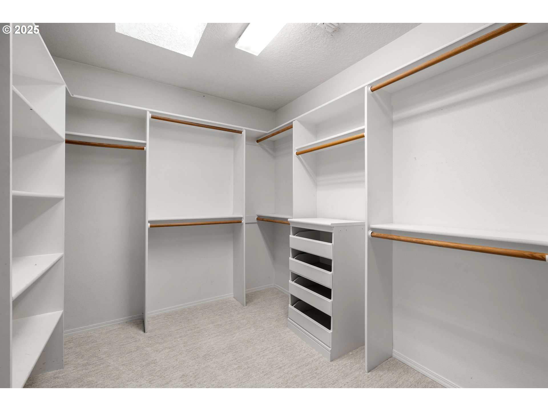 28563 SW CASCADE LOOP