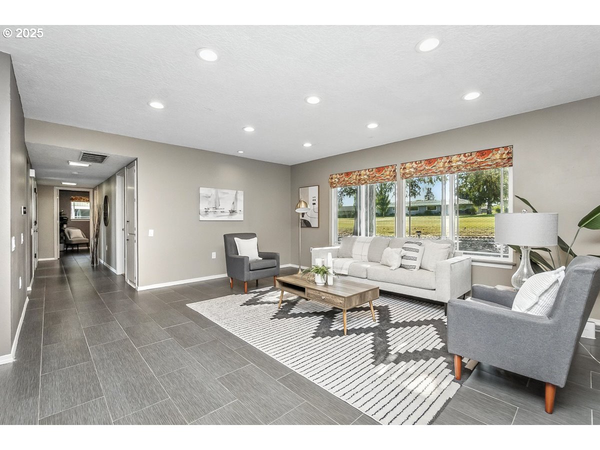 16175 SW ROYALTY PKWY