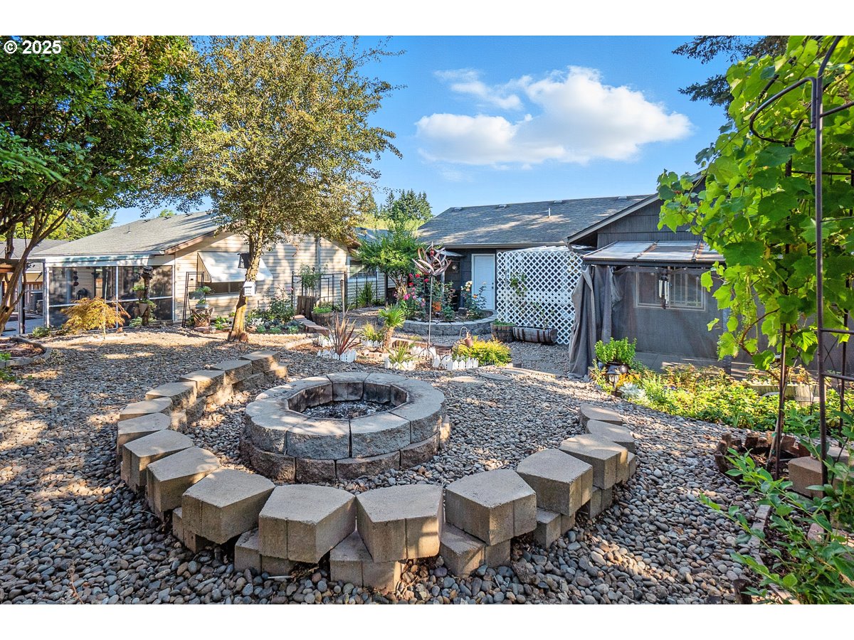 16175 SW ROYALTY PKWY