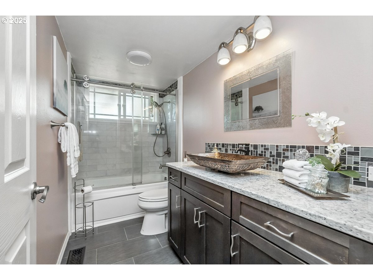 16175 SW ROYALTY PKWY