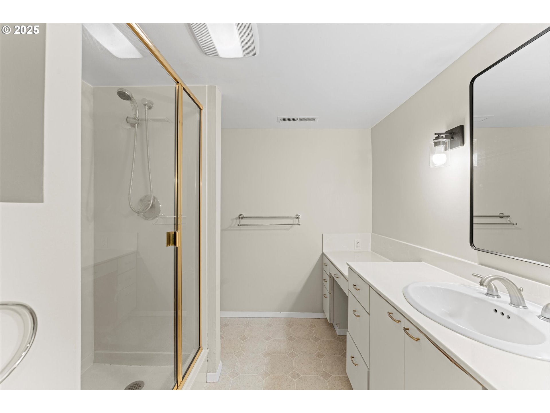 6665 W BURNSIDE RD 438, Portland Unit: 438