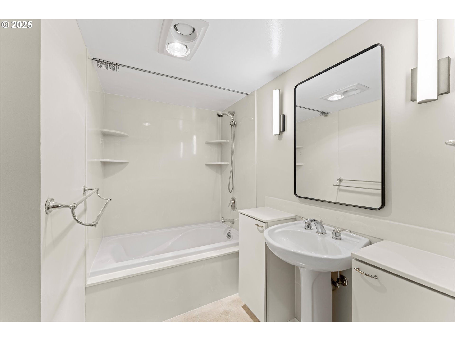 6665 W BURNSIDE RD 438, Portland Unit: 438