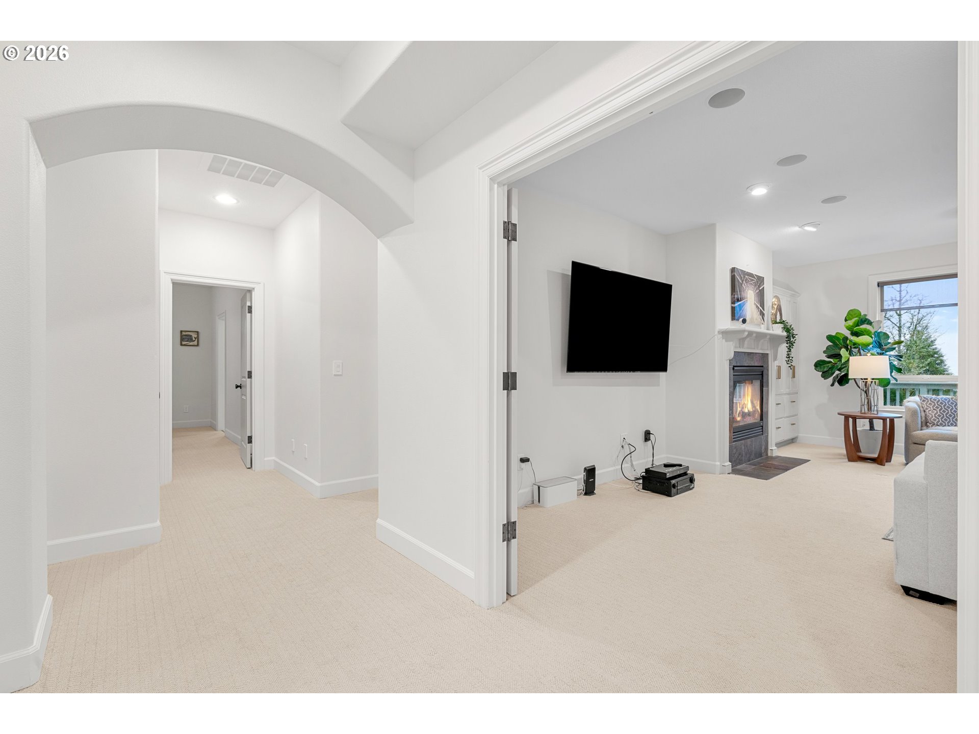 1811 NW CEDAR RIDGE DR