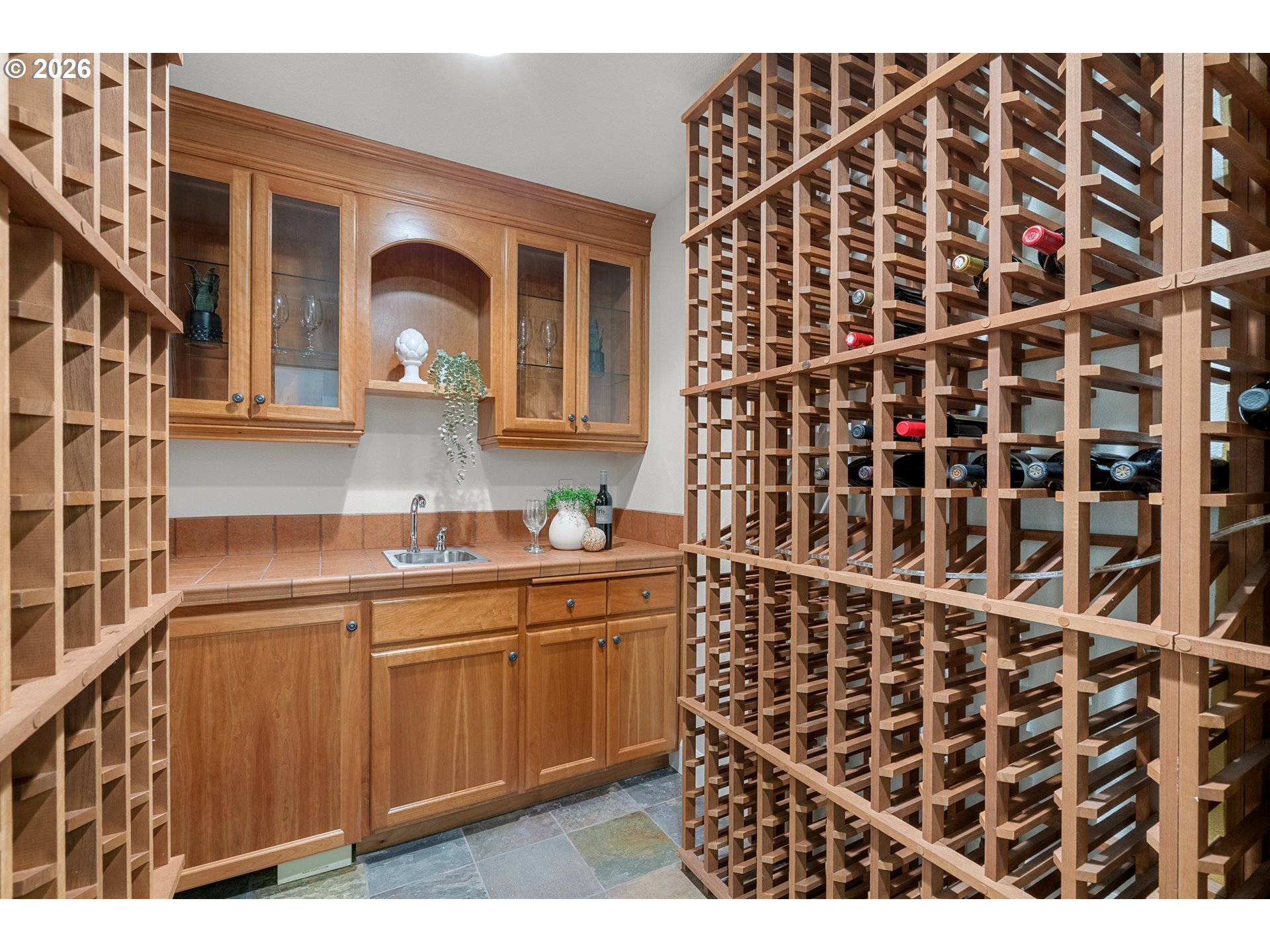 1811 NW CEDAR RIDGE DR