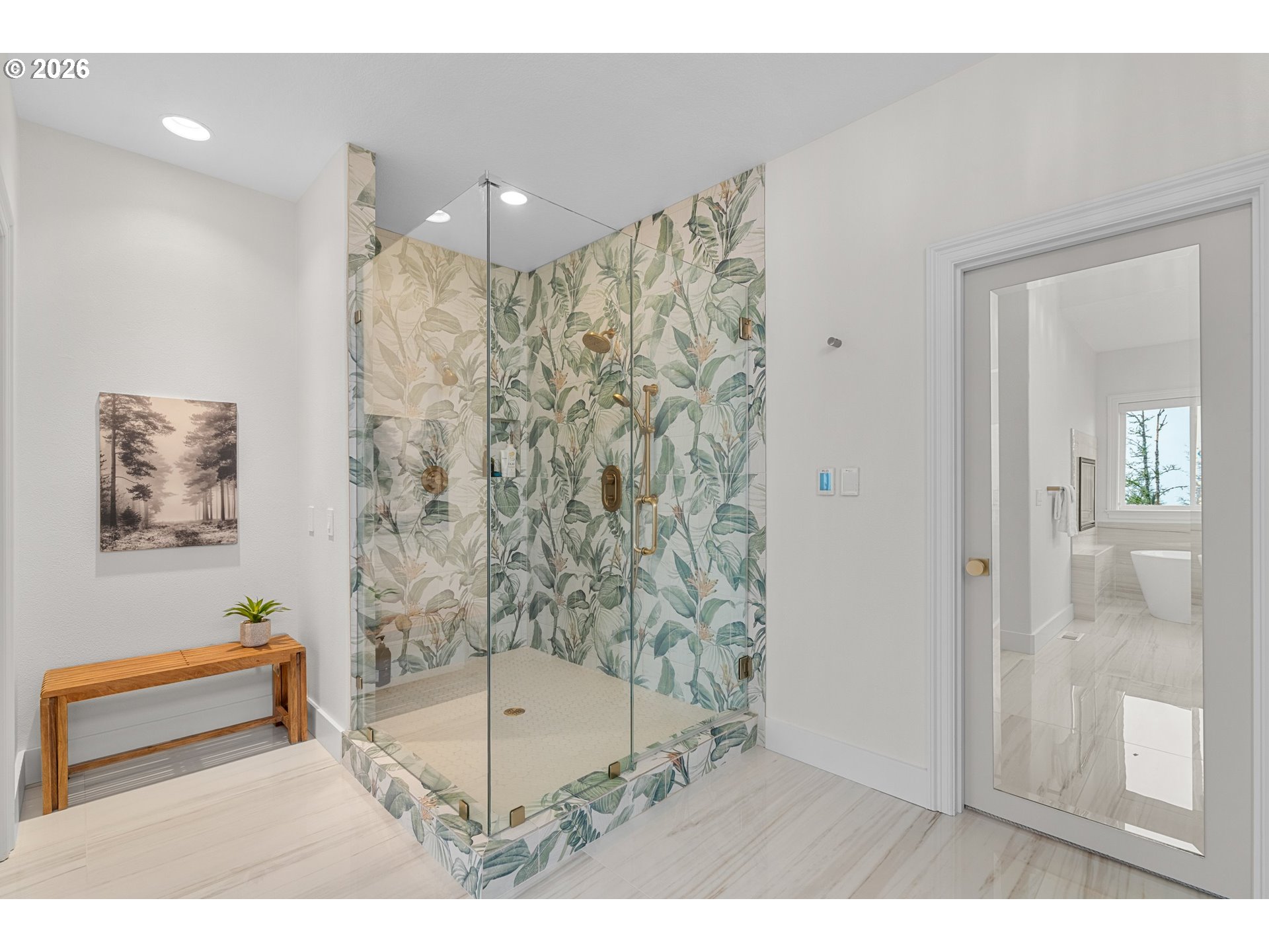 1811 NW CEDAR RIDGE DR