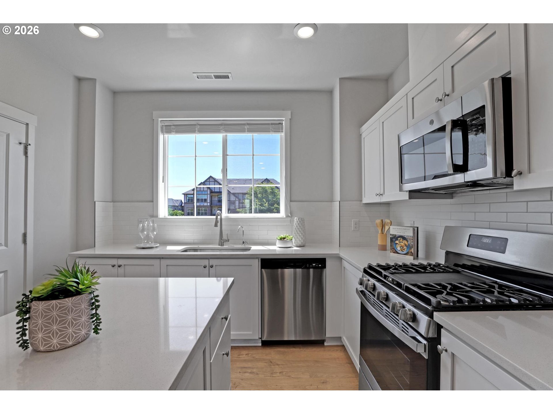 16084 NW PRISTINE LN