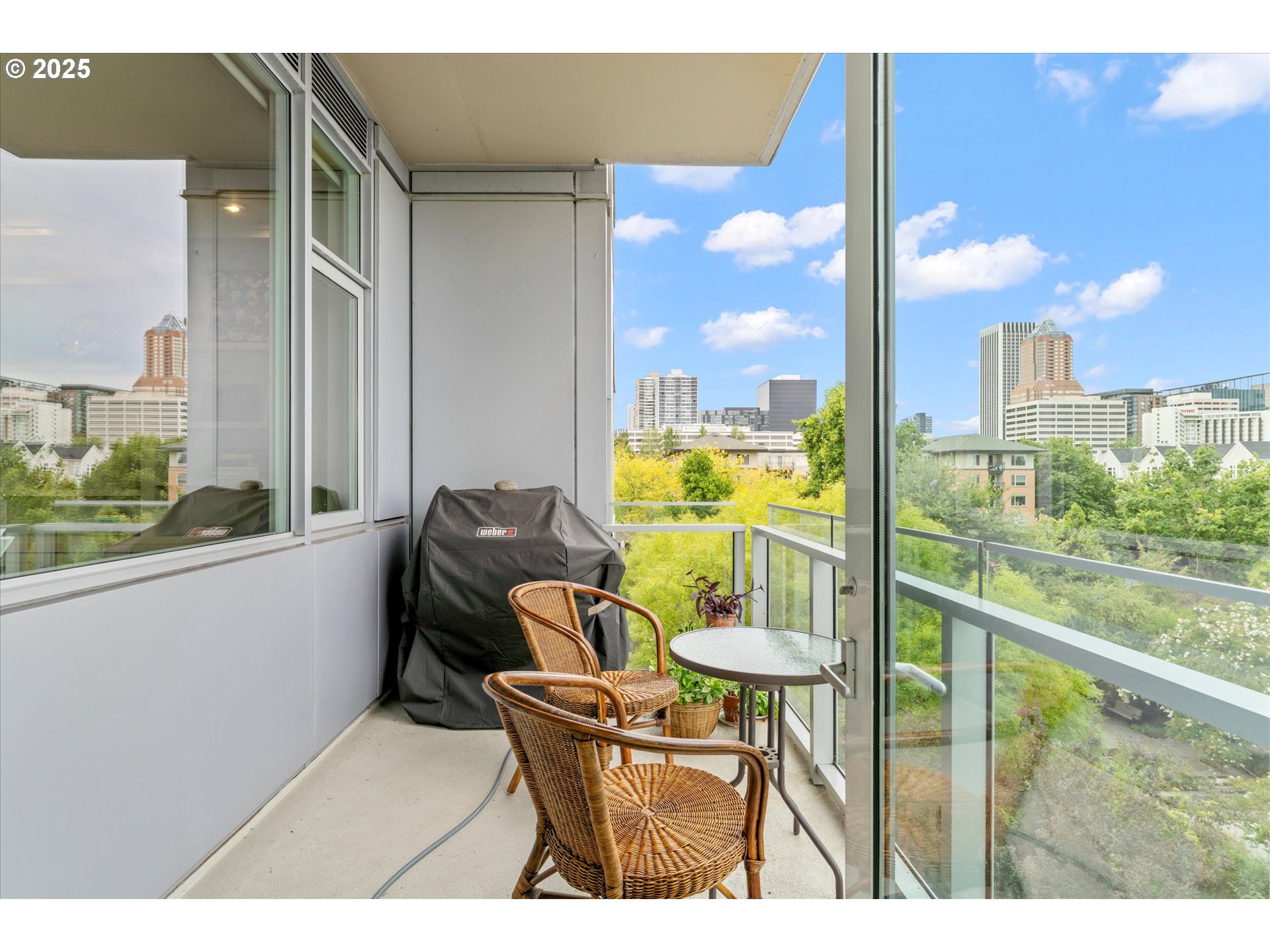 1900 S RIVER DR N402