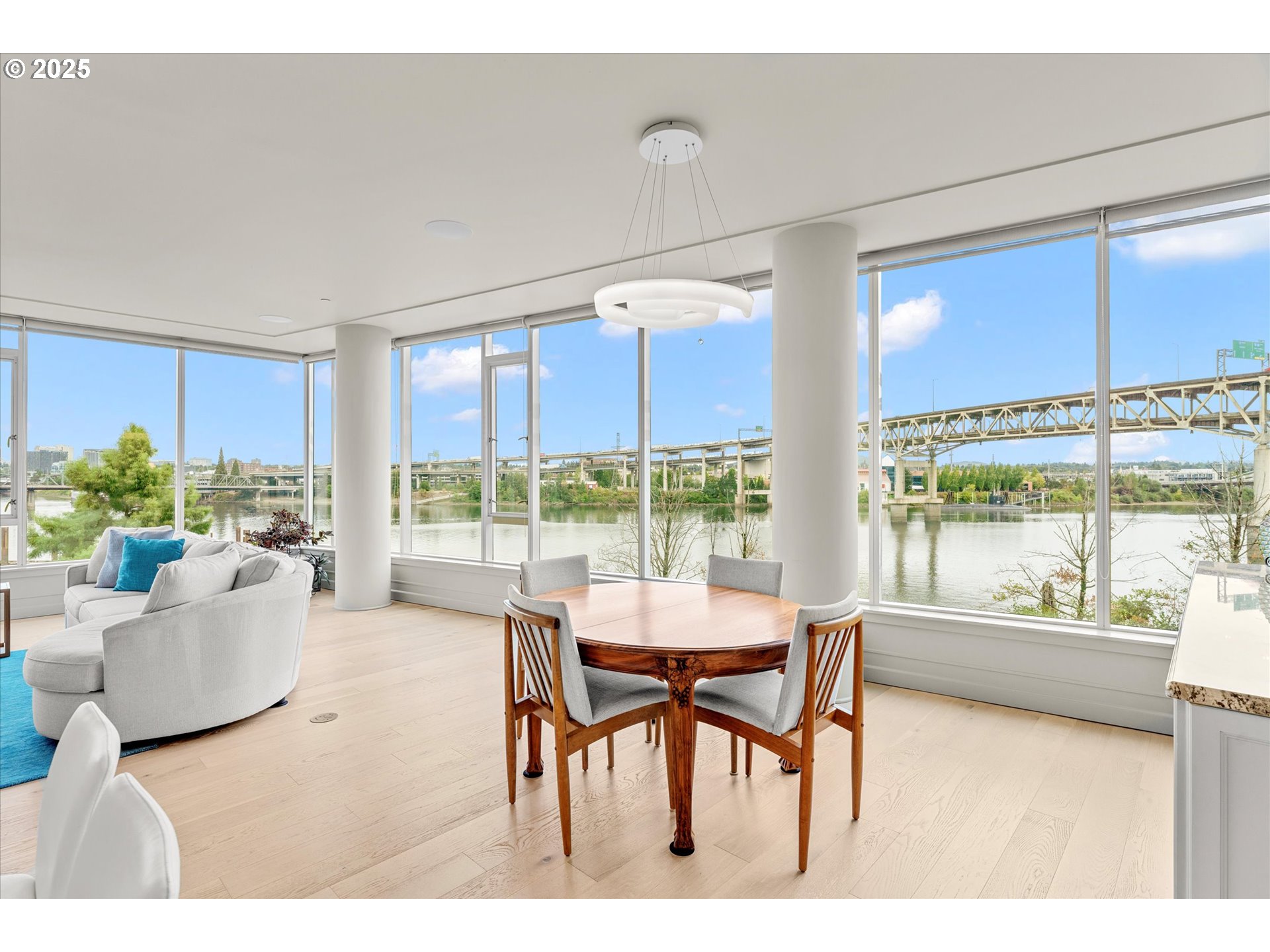 1900 S RIVER DR N402