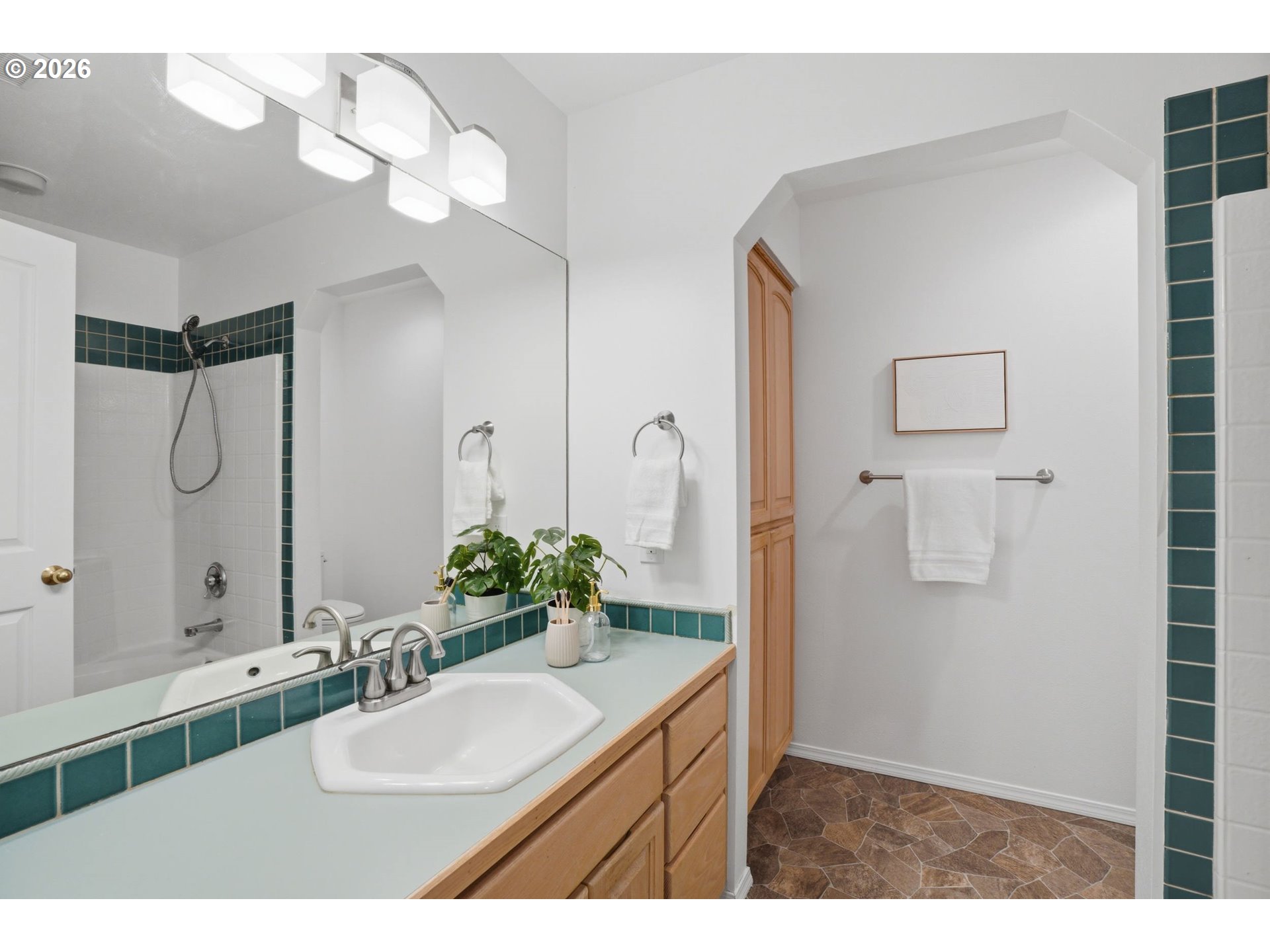 4510 SE PINEHURST AVE