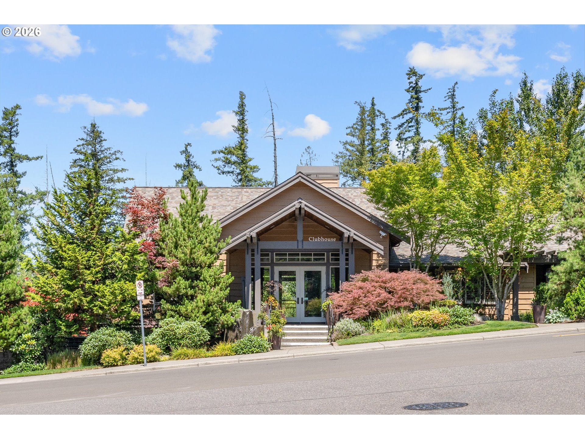 629 SW TRILLIUM CREEK TER