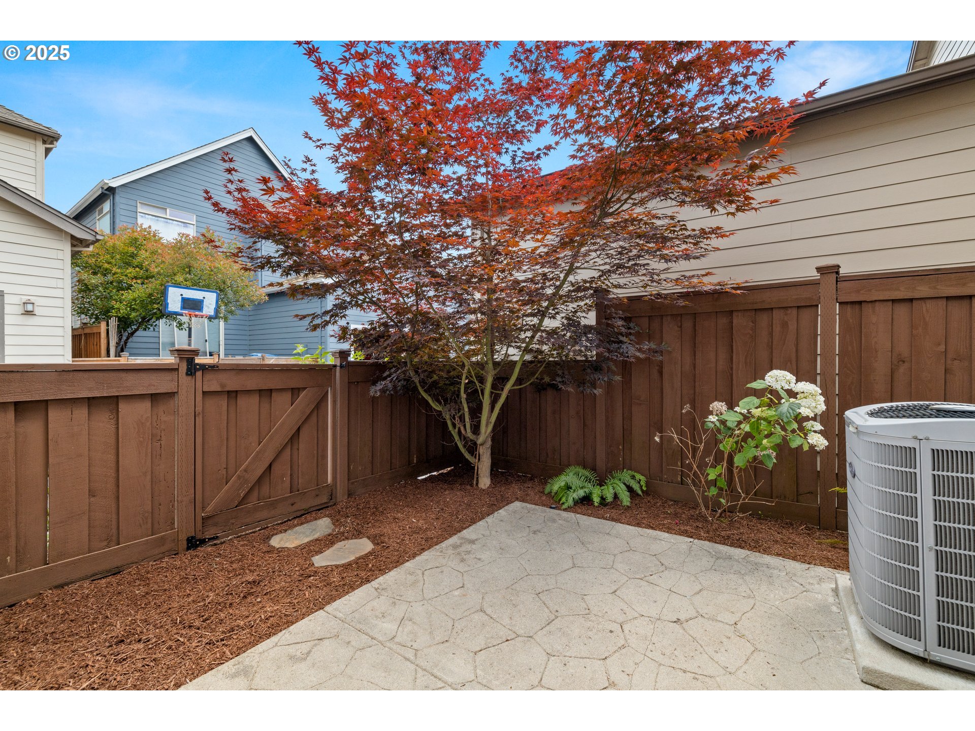 17292 SW MONTAGUE WAY