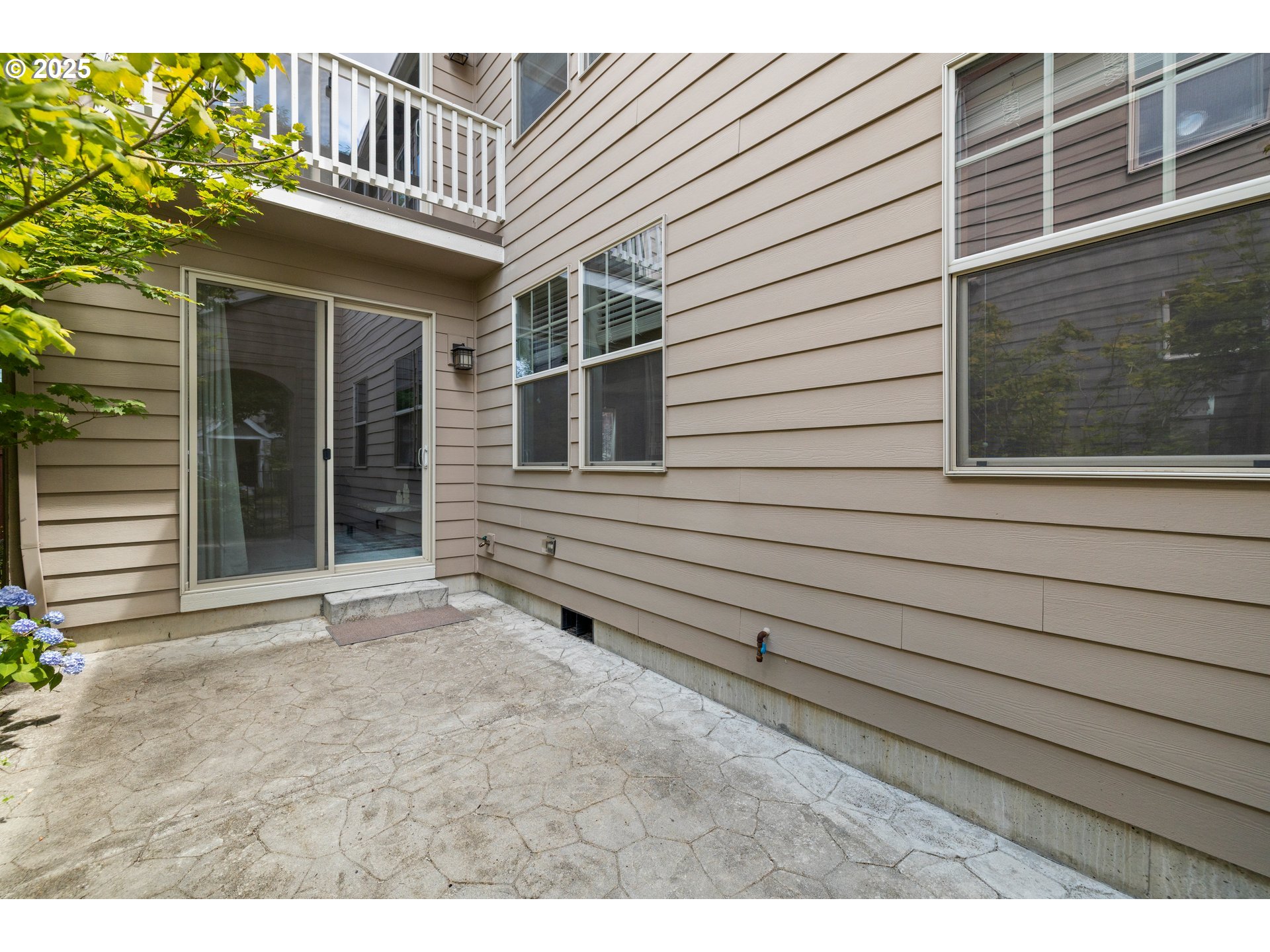 17292 SW MONTAGUE WAY