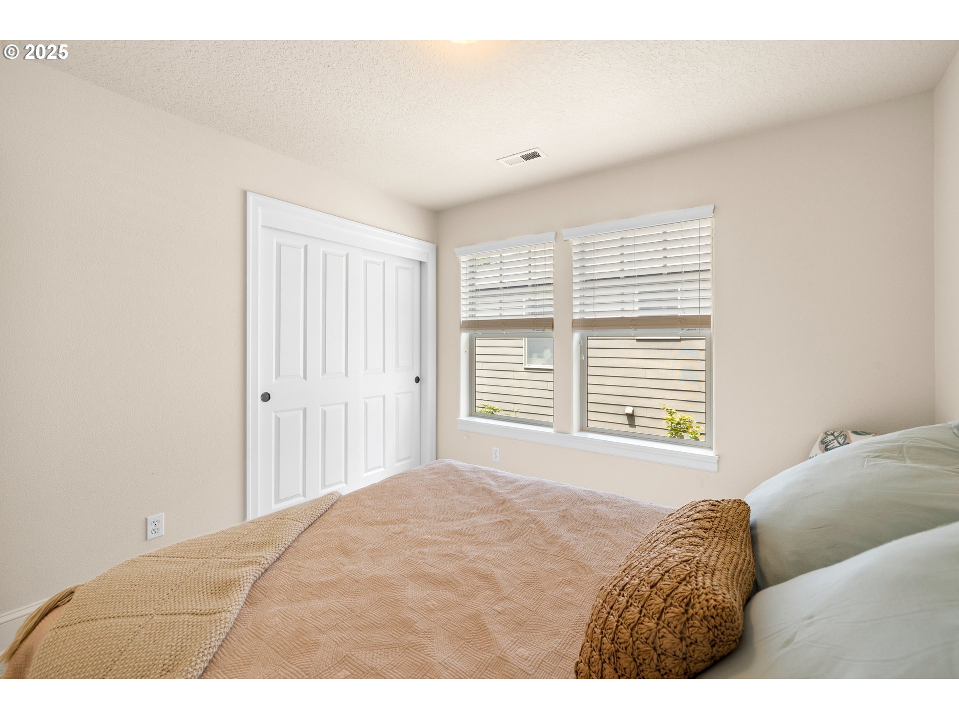 17292 SW MONTAGUE WAY