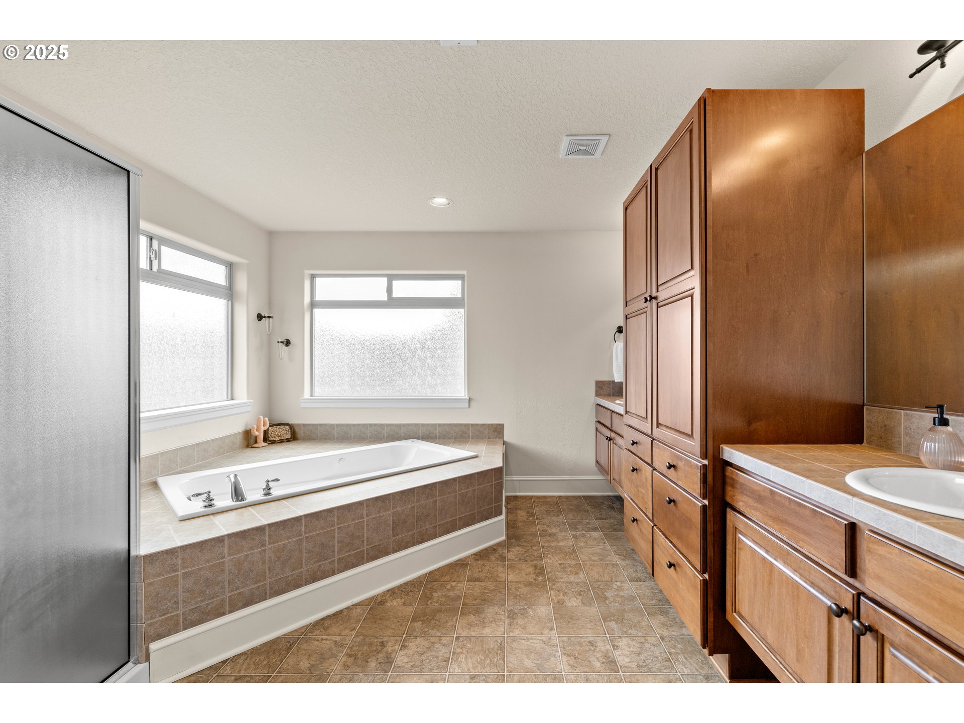 17292 SW MONTAGUE WAY