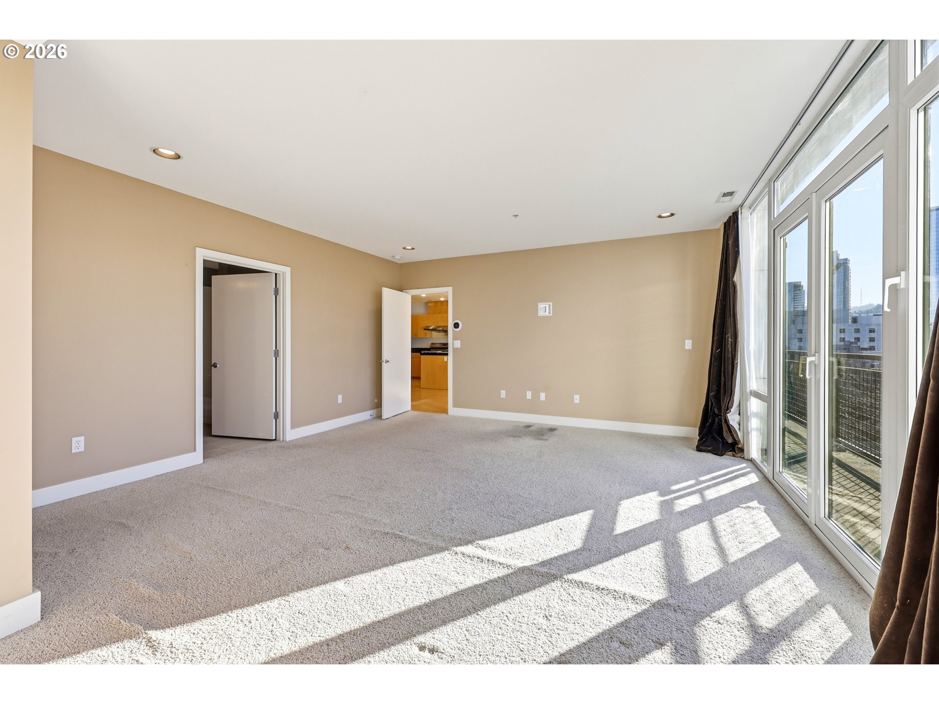 300 NW 8TH AVE 903-5