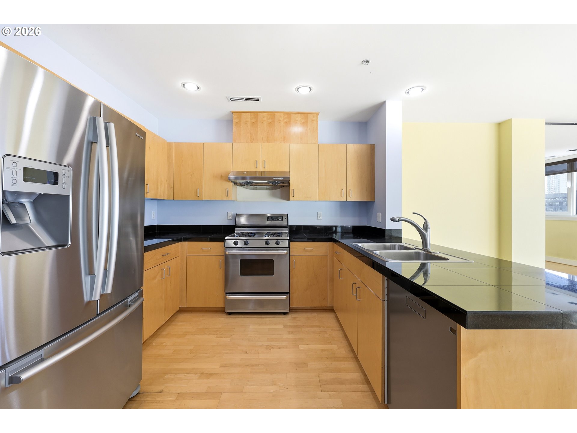 300 NW 8TH AVE 903-5