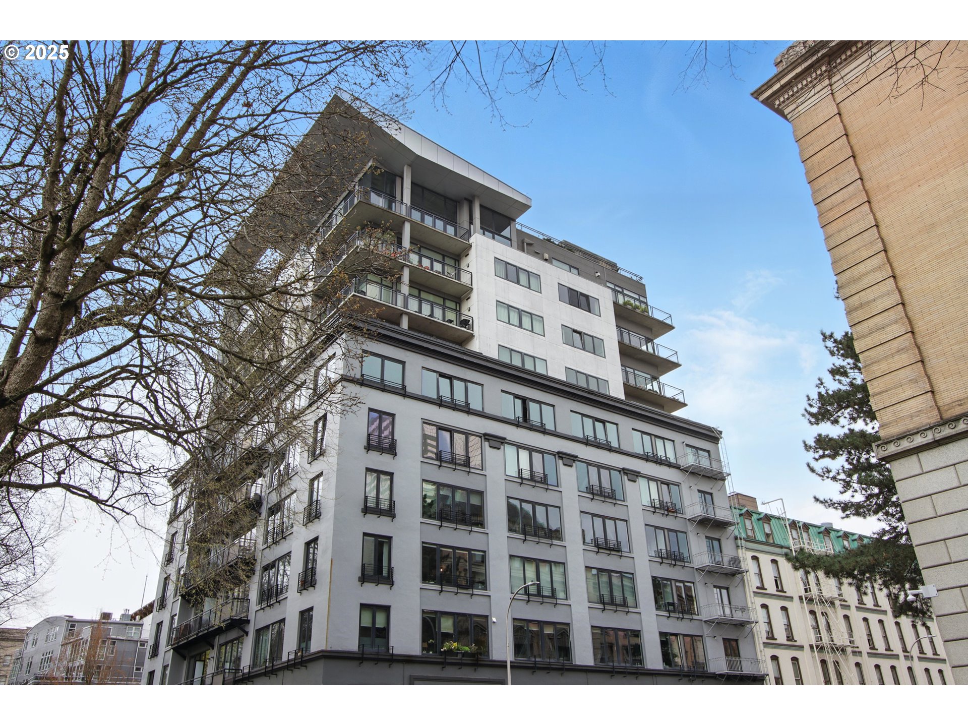 300 NW 8TH AVE 903-5