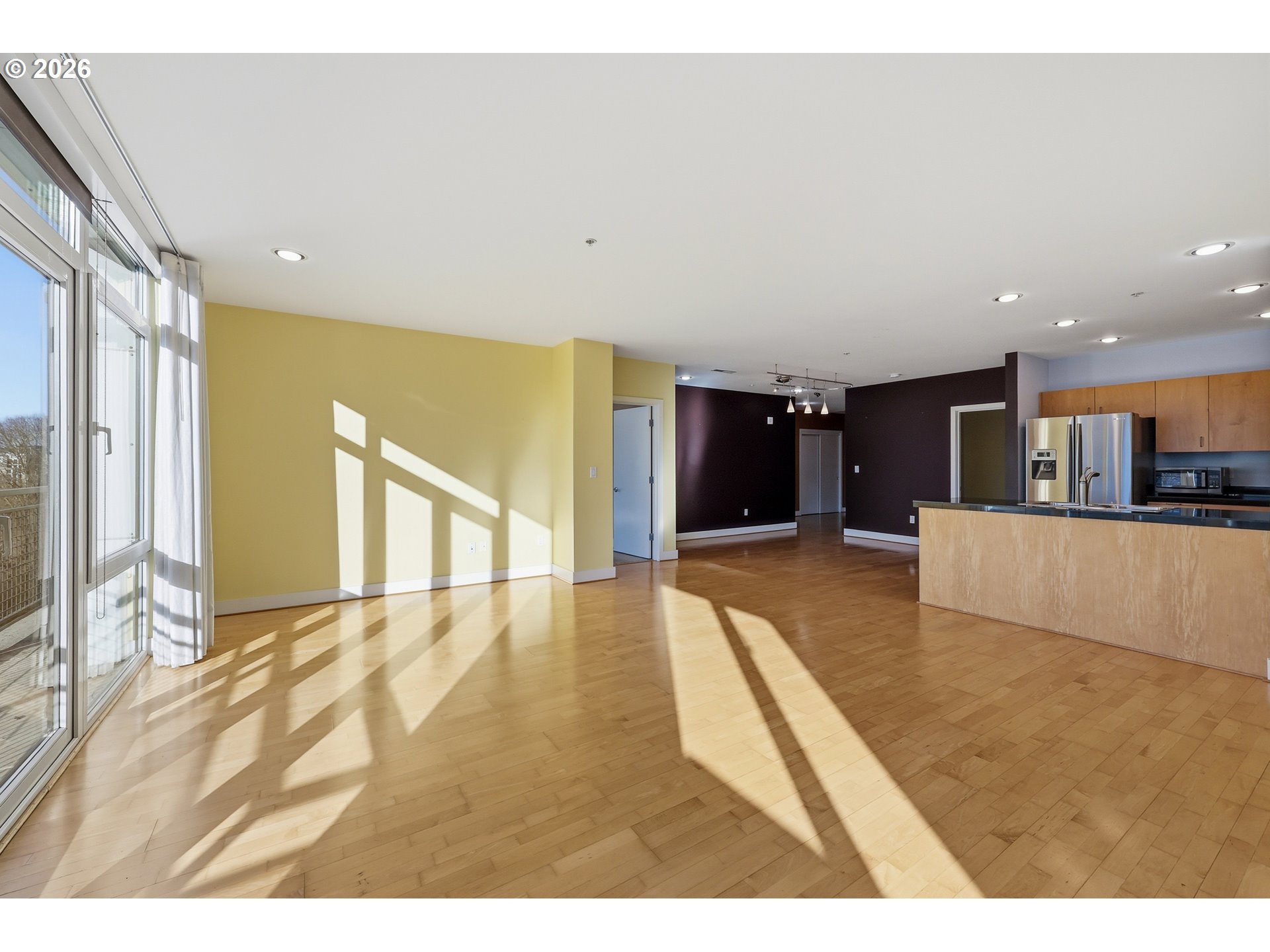 300 NW 8TH AVE 903-5