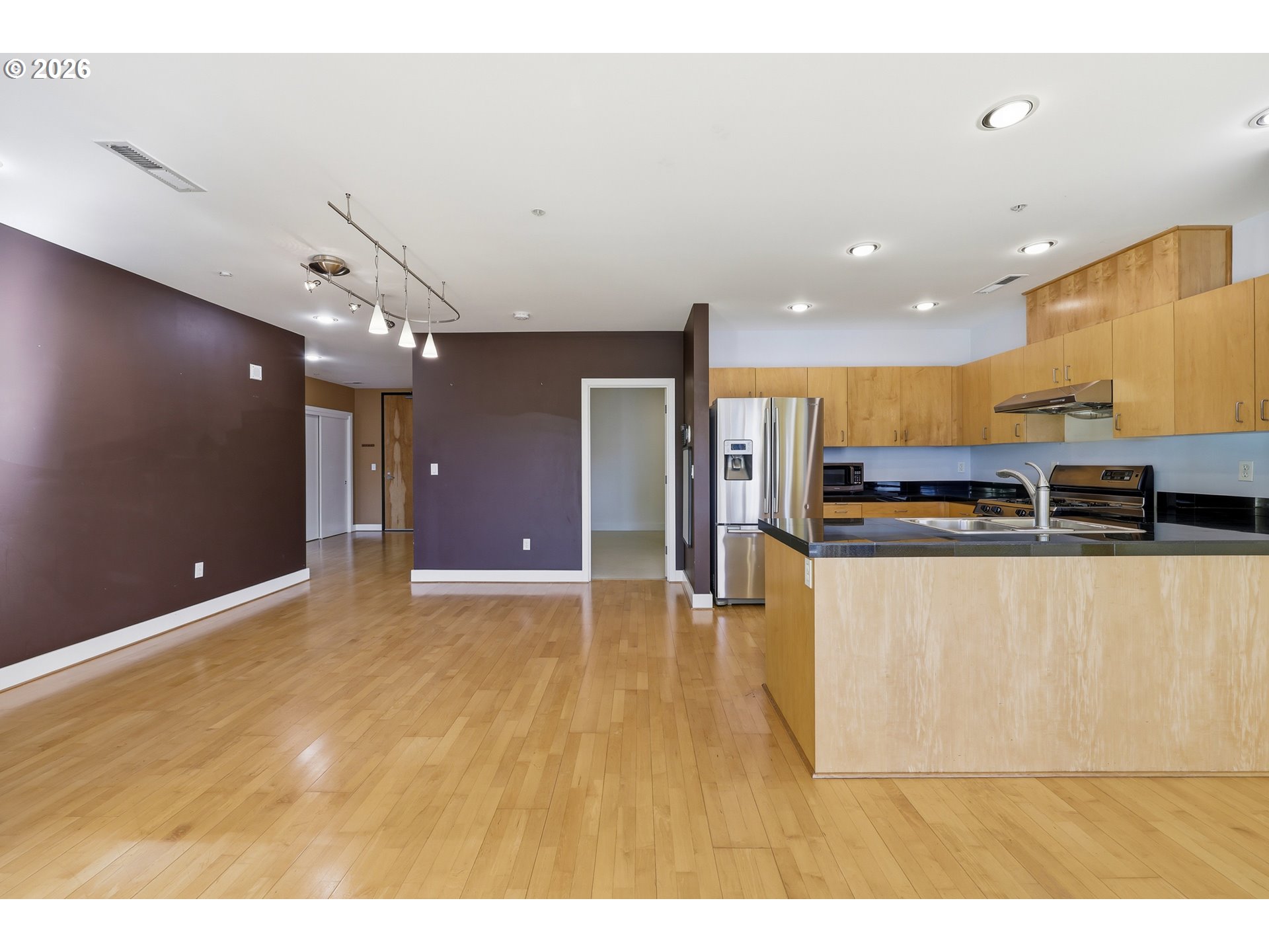 300 NW 8TH AVE 903-5