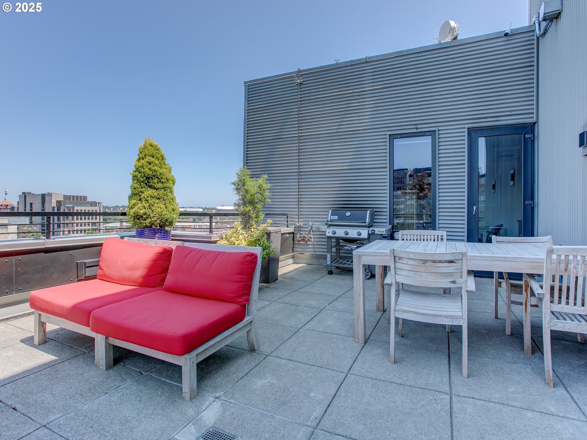 300 NW 8TH AVE 903-5