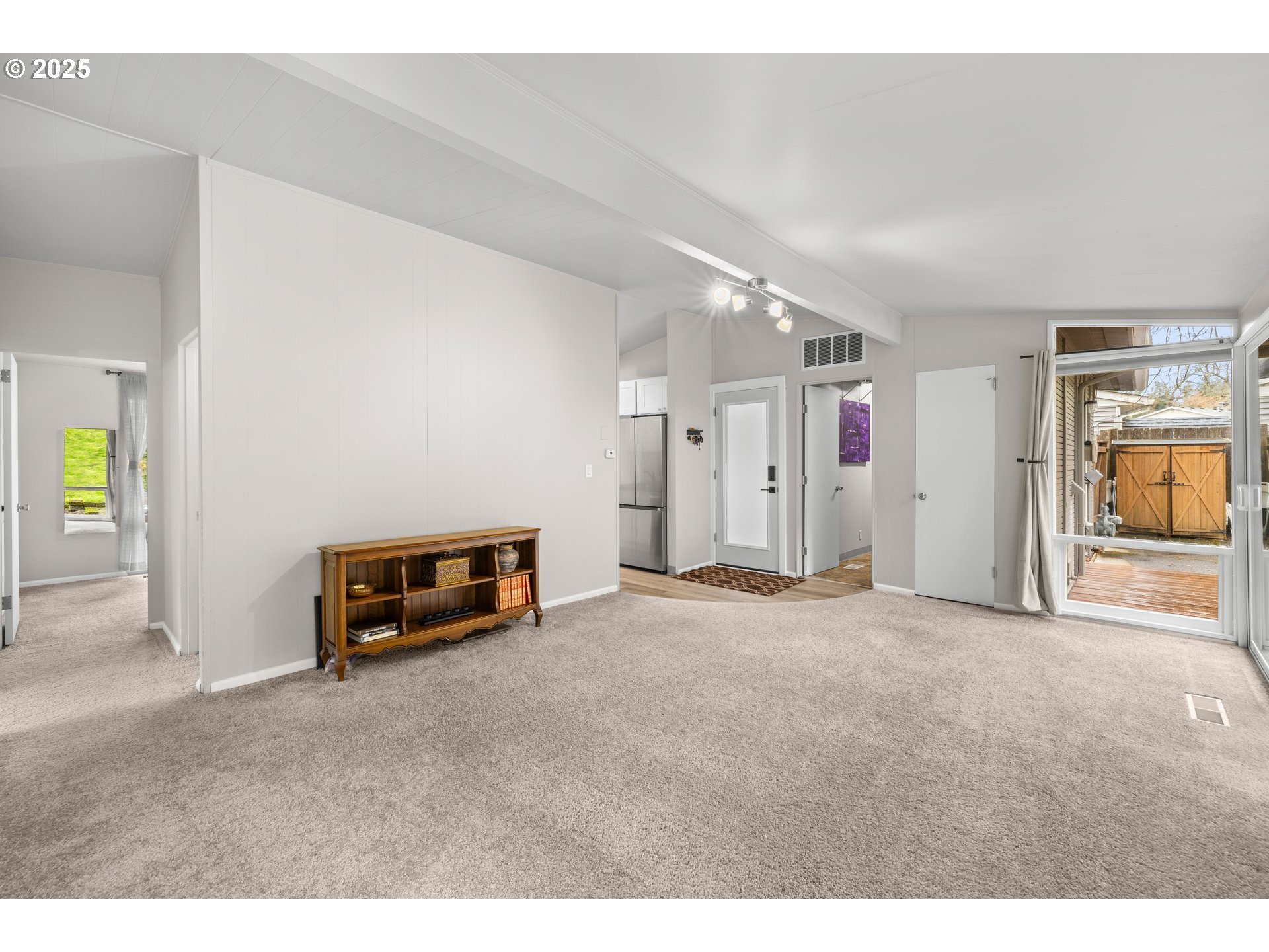 19983 WHITE CLOUD CIR