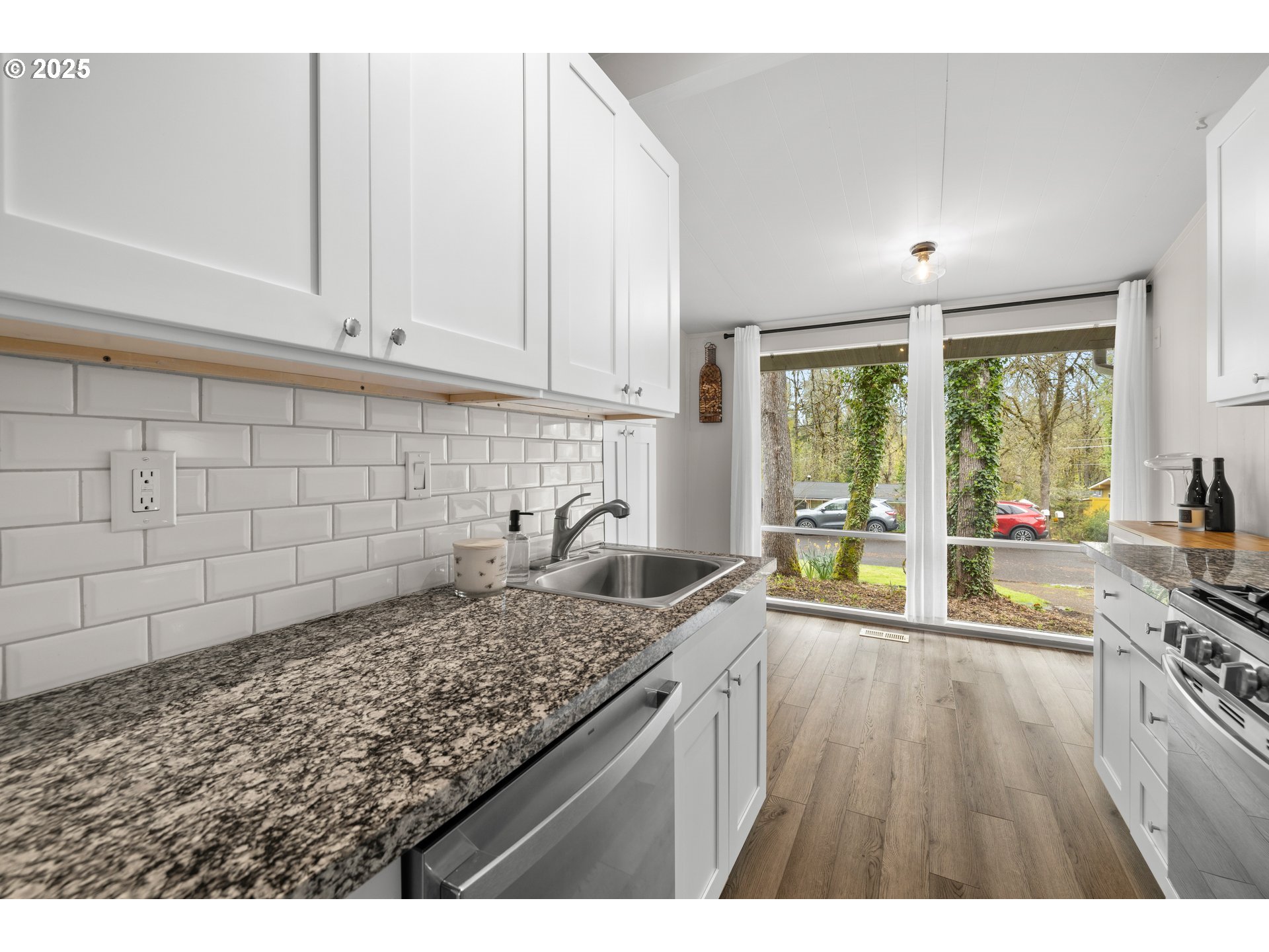 19983 WHITE CLOUD CIR