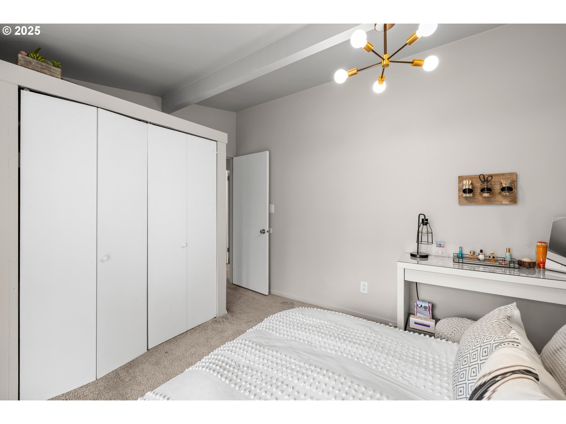 19983 WHITE CLOUD CIR