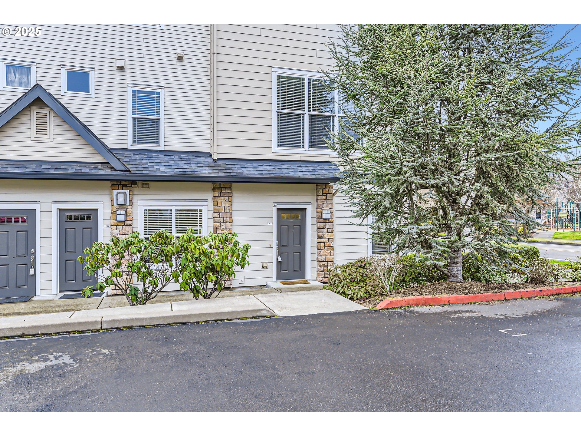 10675 NE RED WING WAY 102