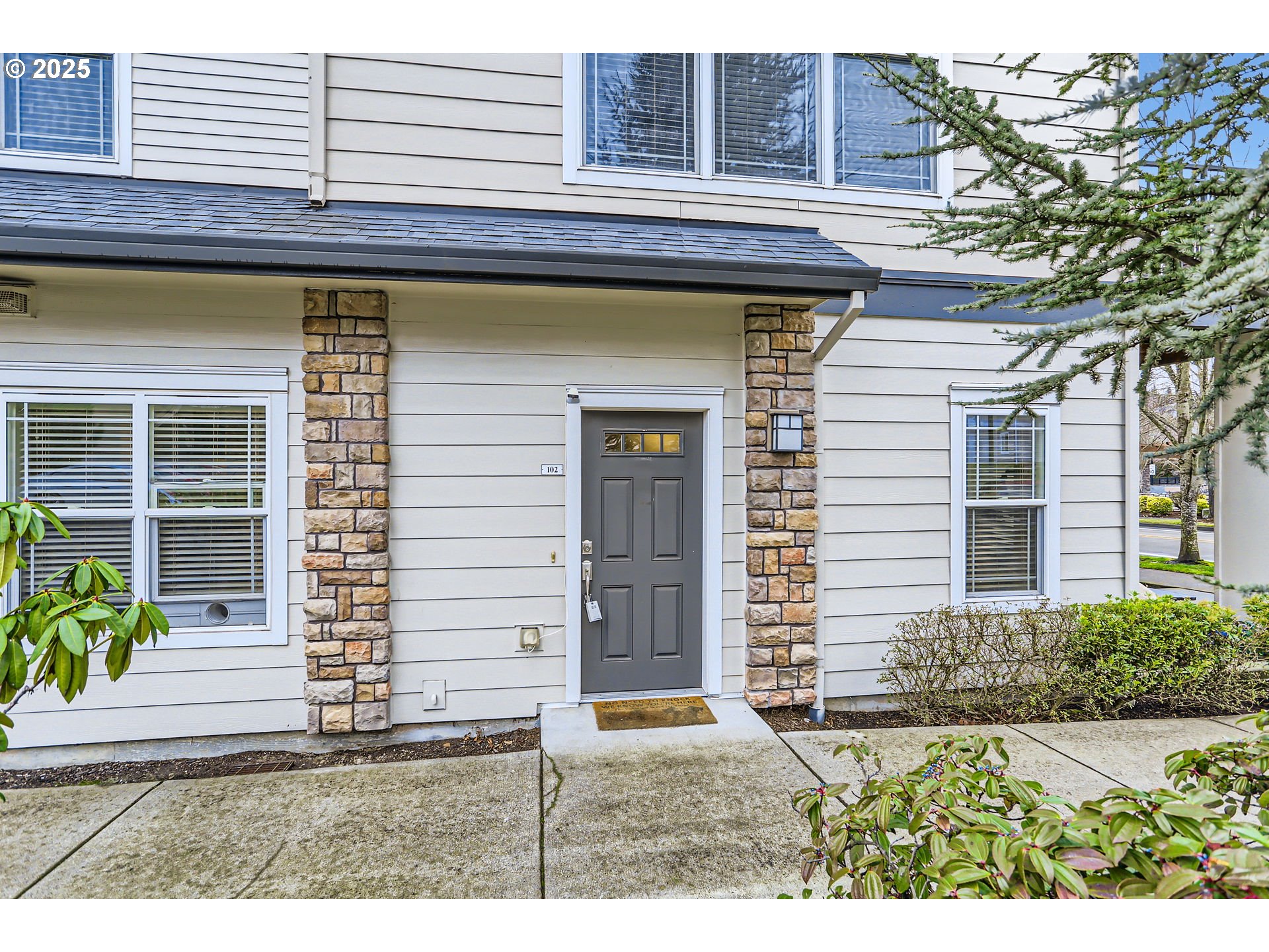 10675 NE RED WING WAY 102