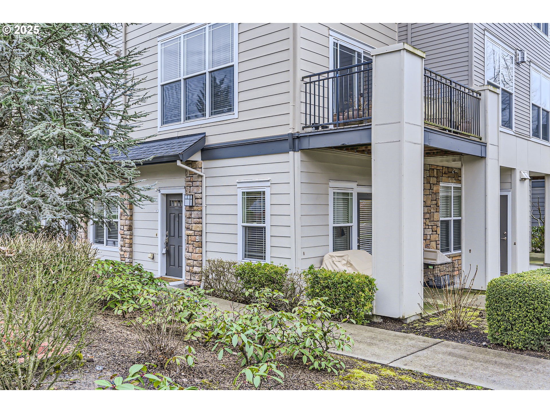 10675 NE RED WING WAY 102