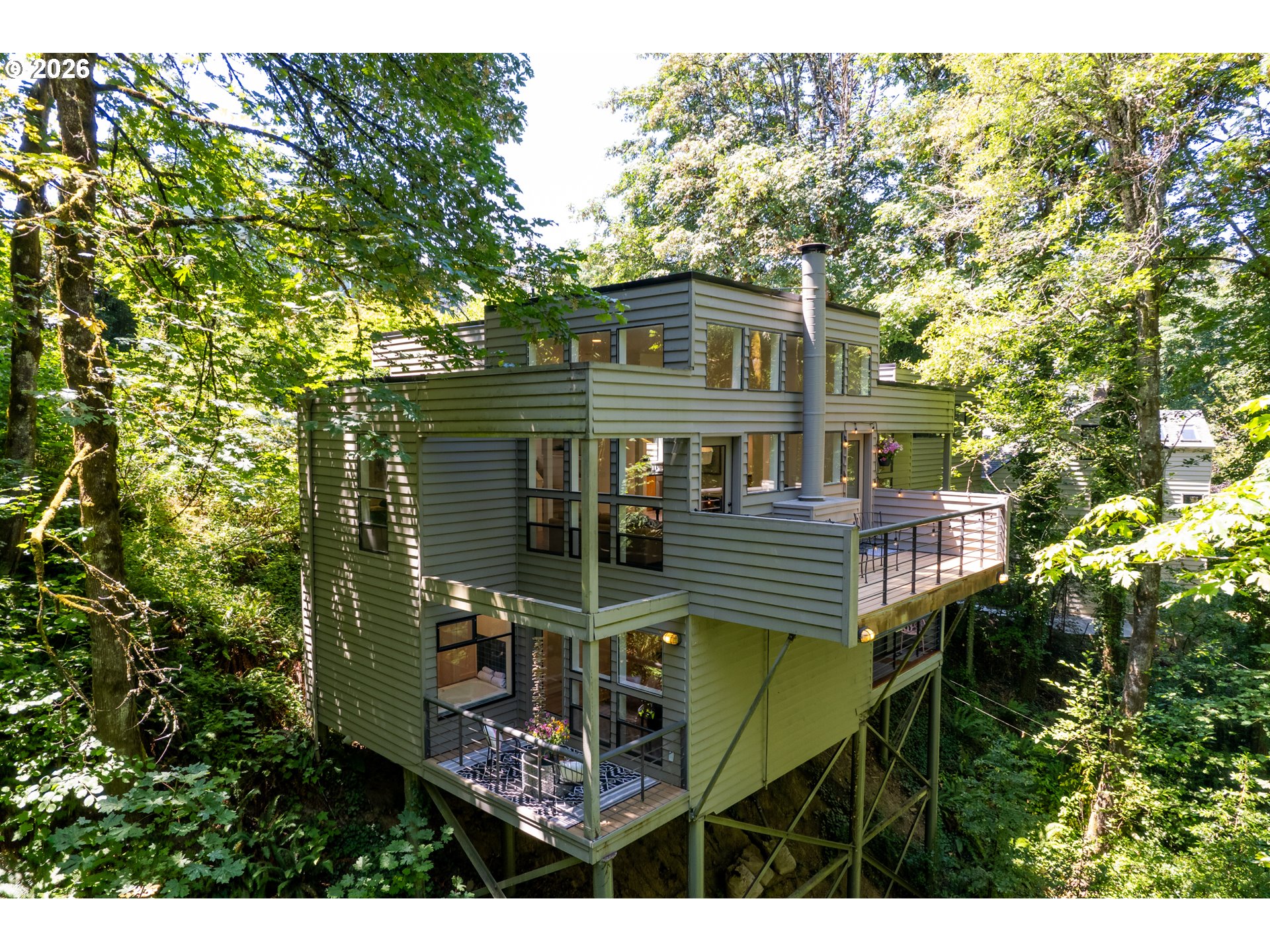 3128 SW CASCADE DR