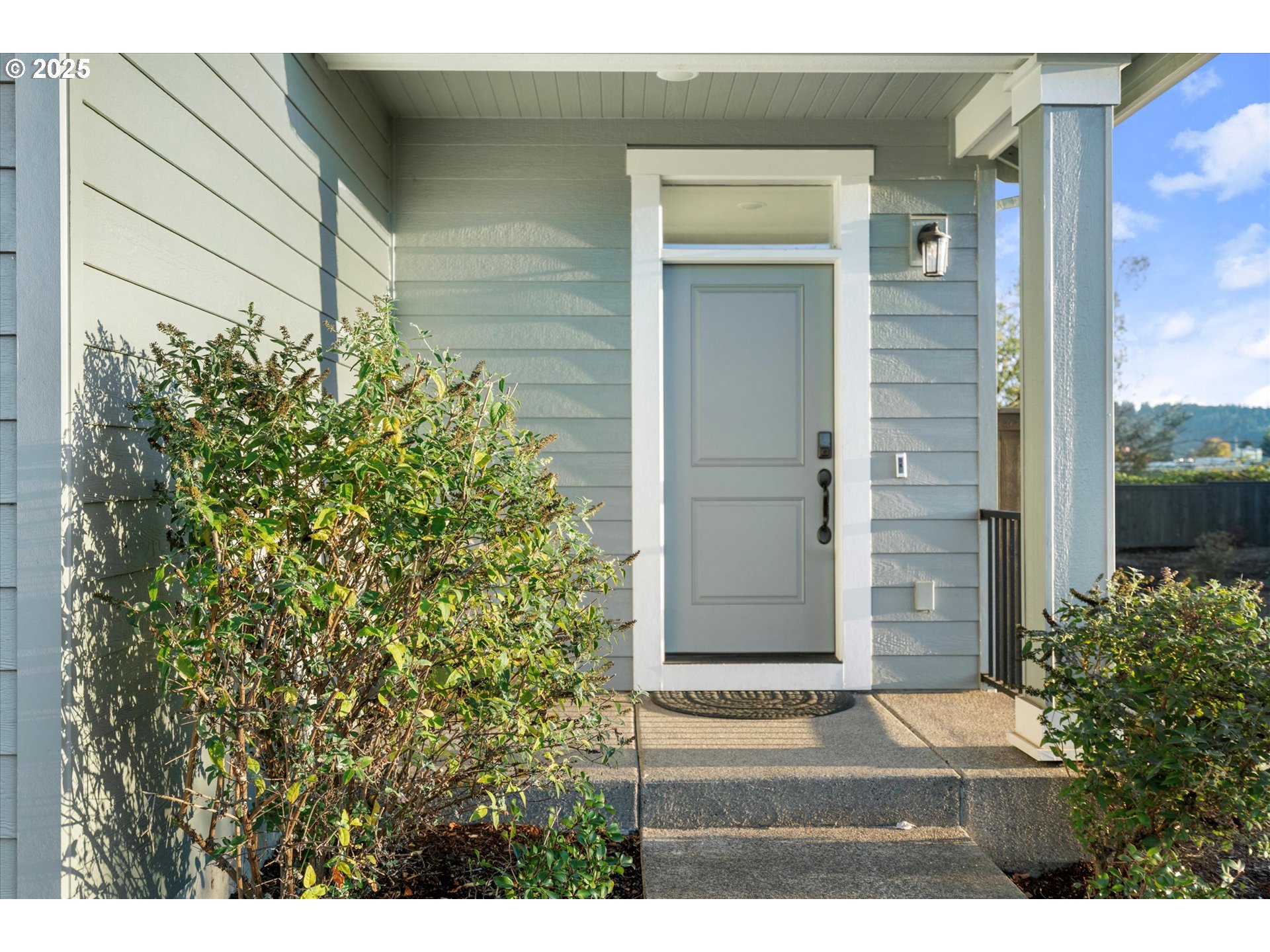 422 NE TIMBERLINE ST