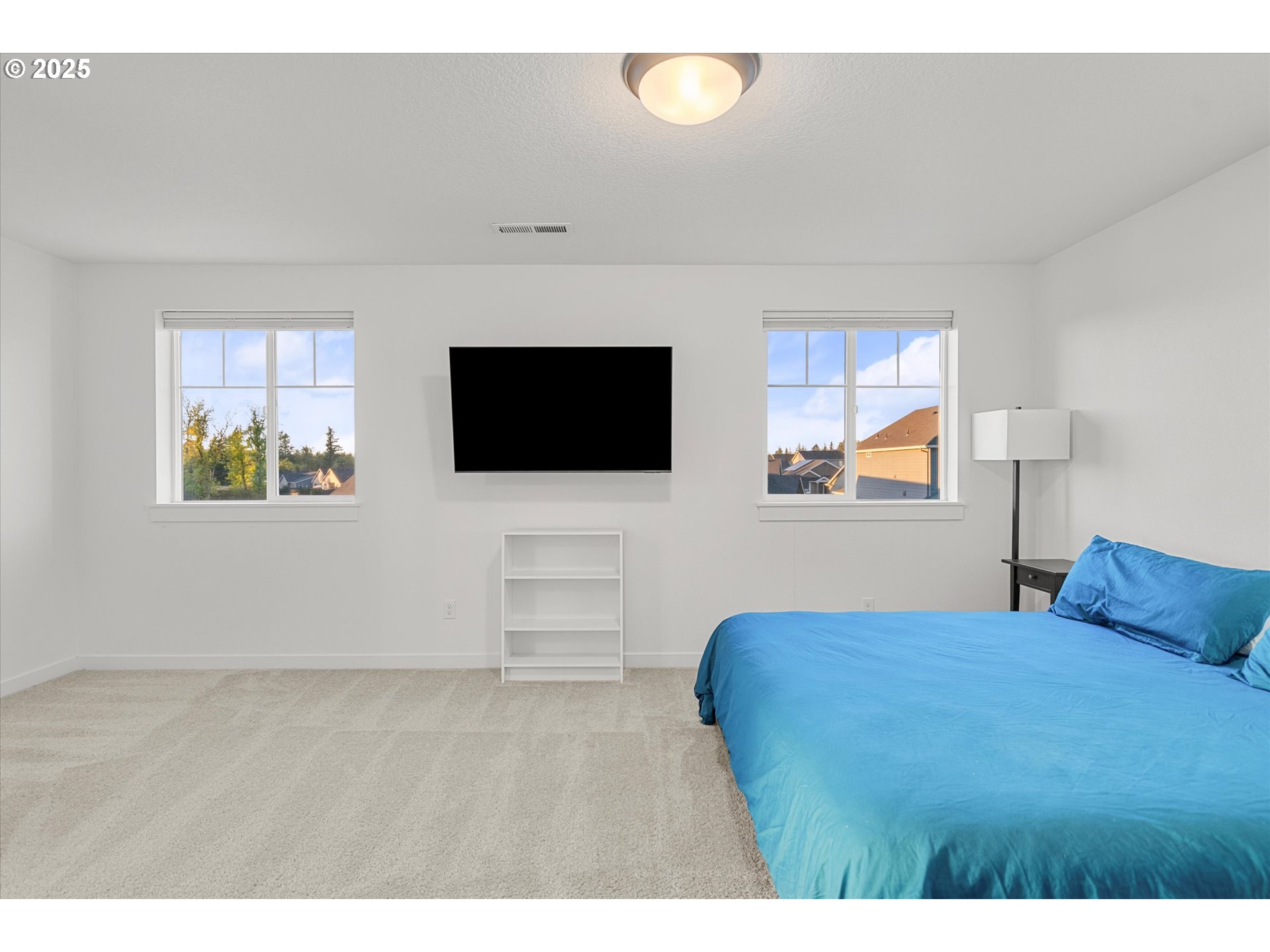 422 NE TIMBERLINE ST