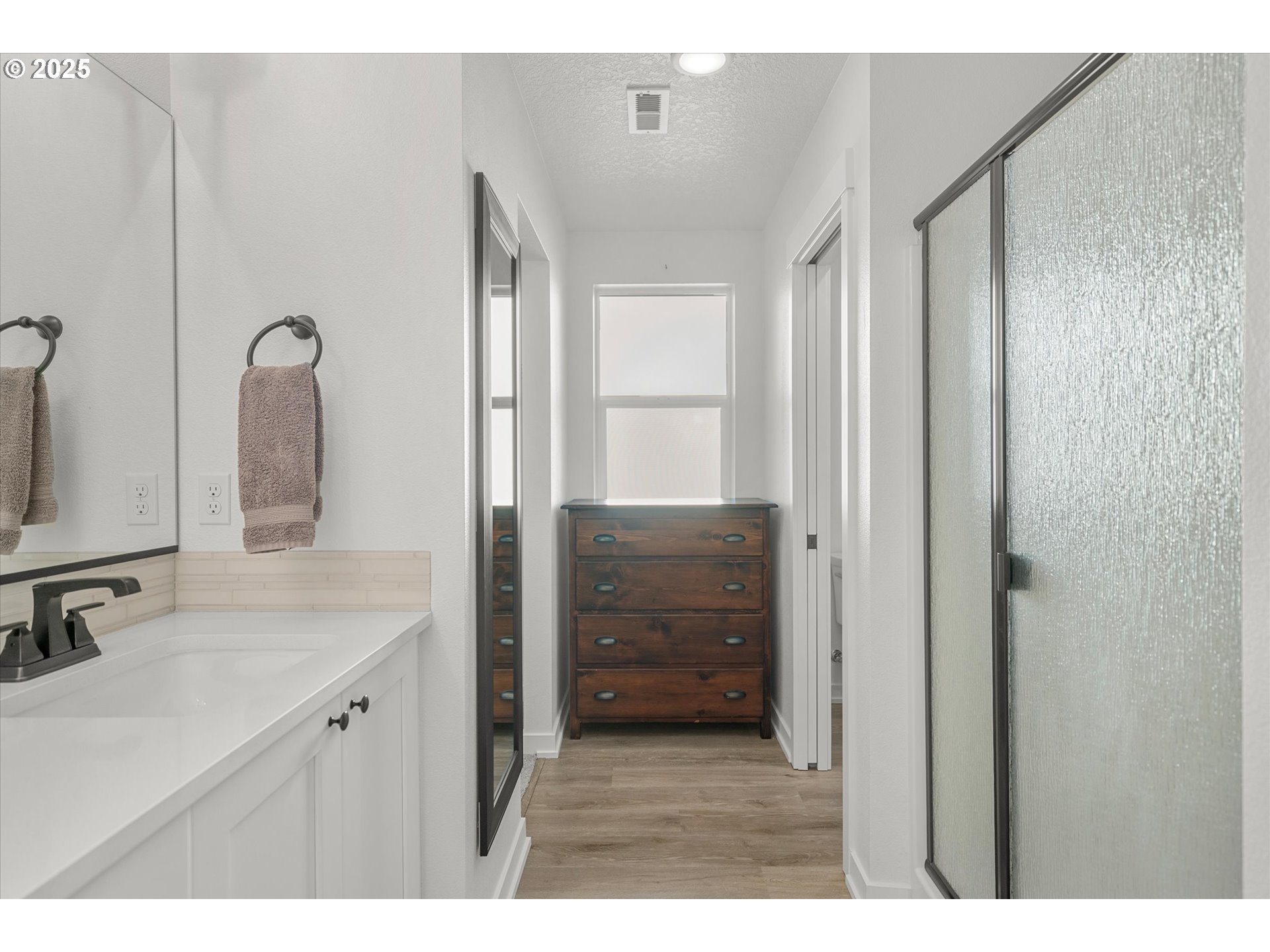 422 NE TIMBERLINE ST