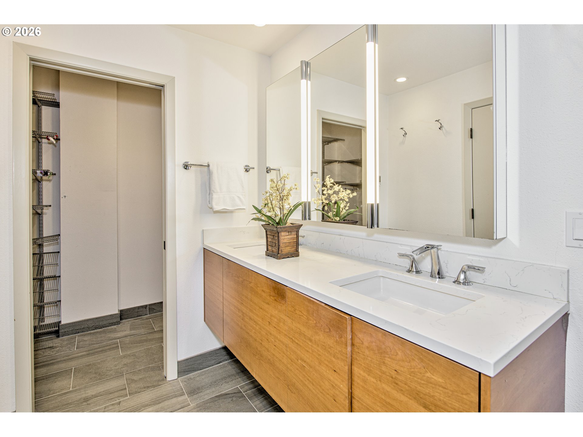 1322 GLENMORRIE DR