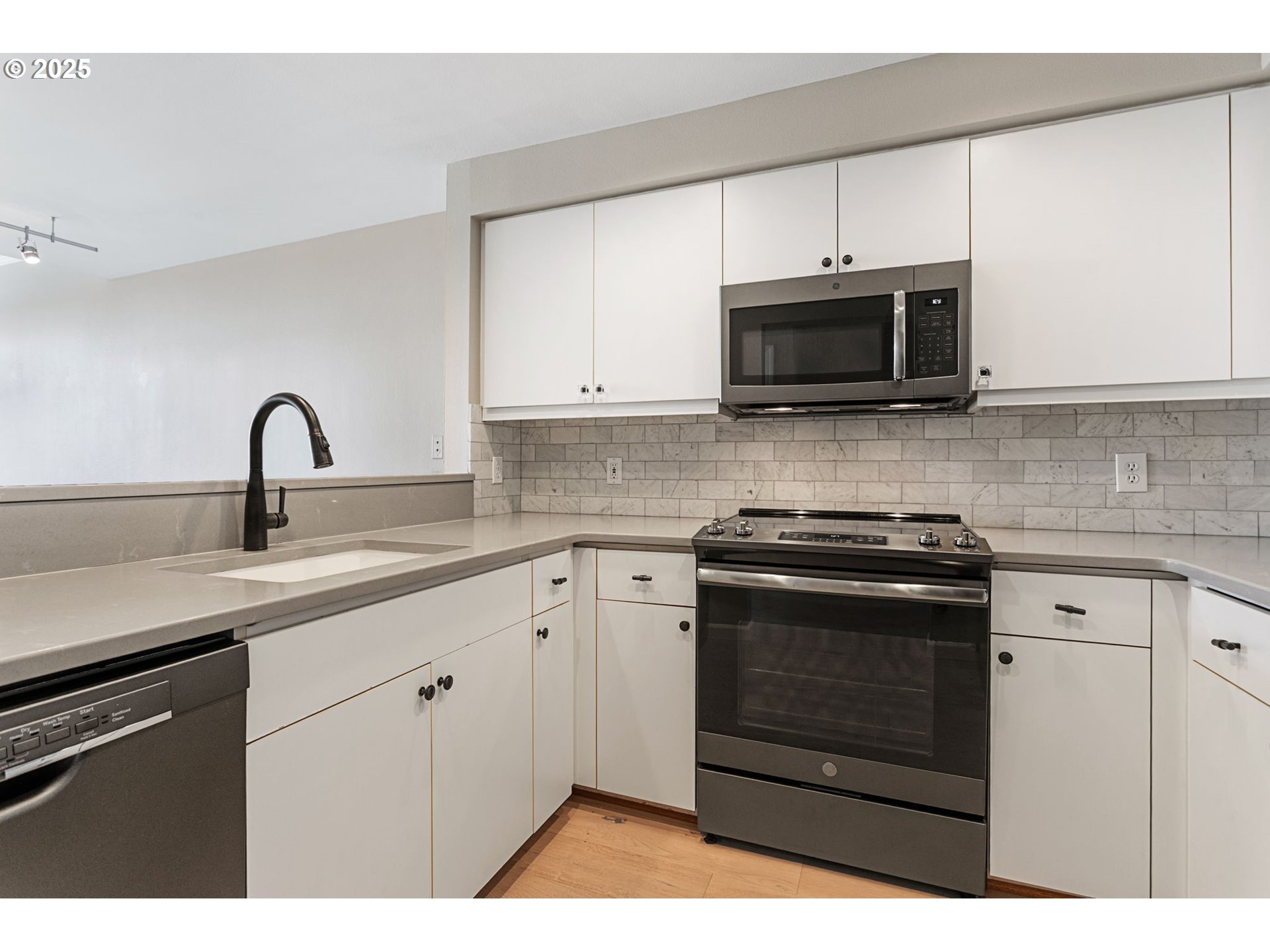 1718 NE 11TH AVE 409