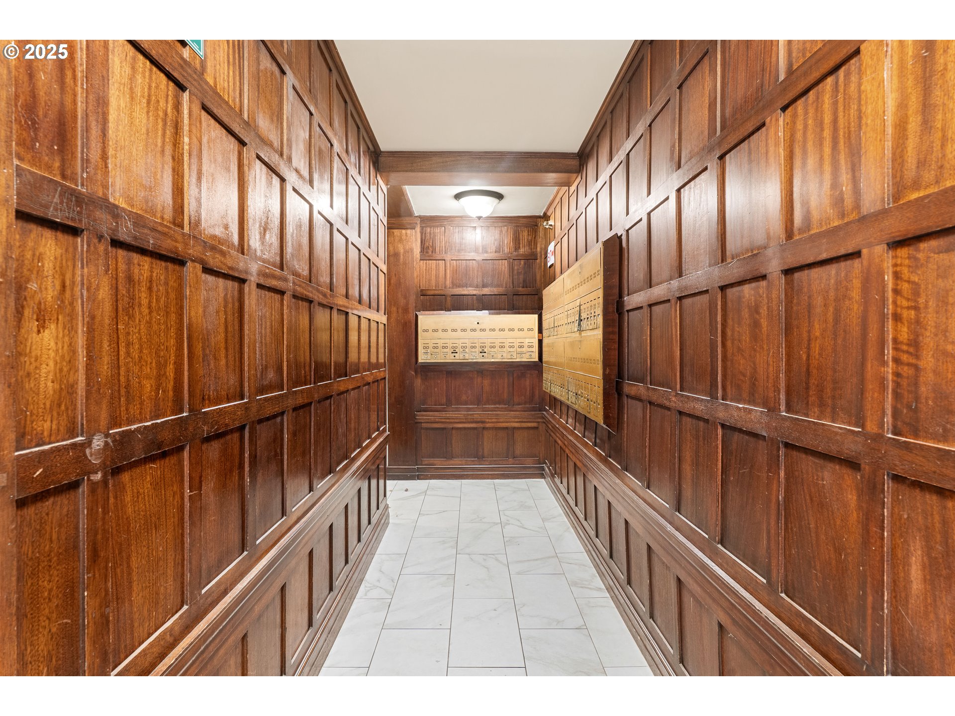 1811 NW COUCH ST 506