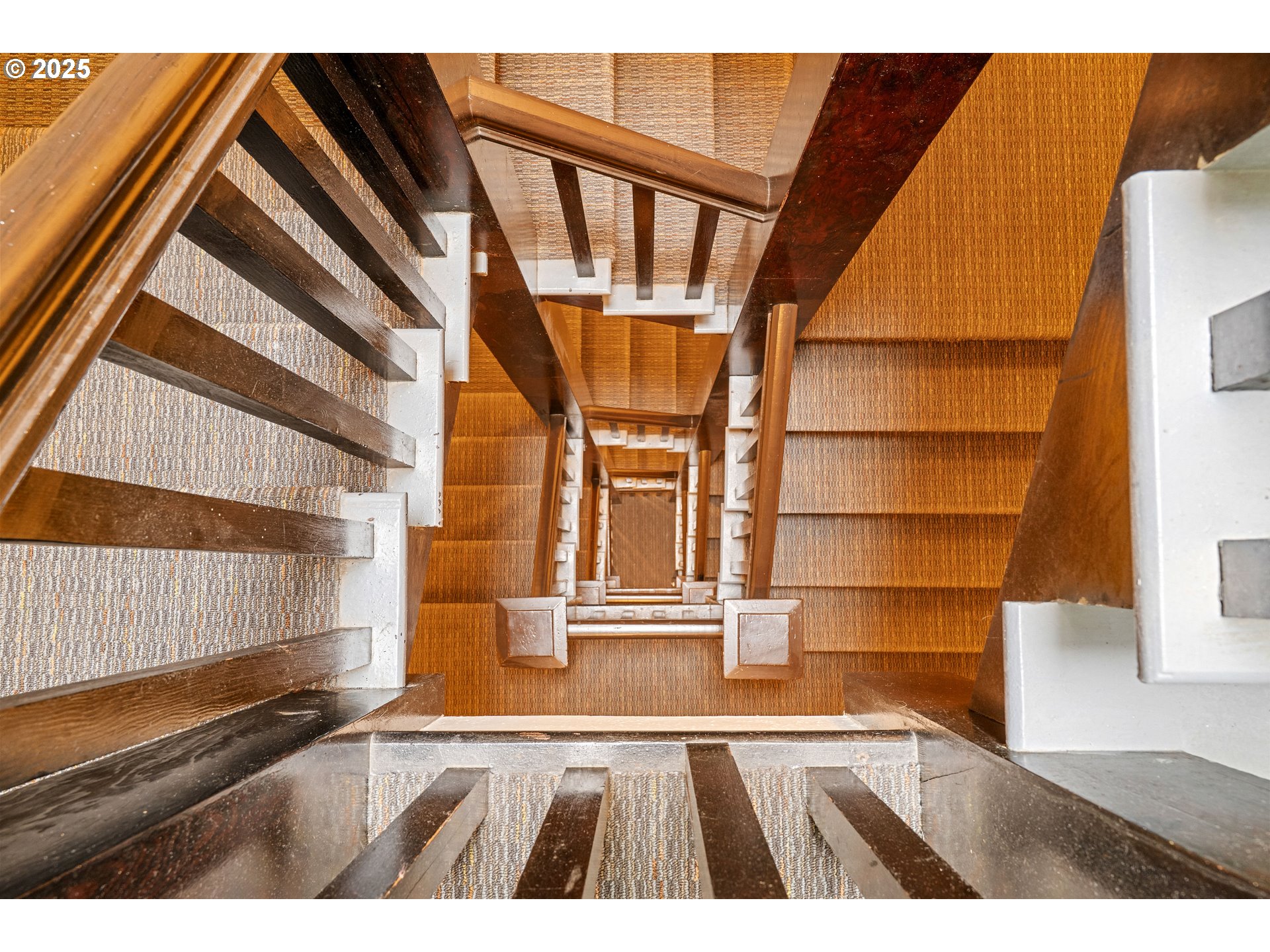 1811 NW COUCH ST 506