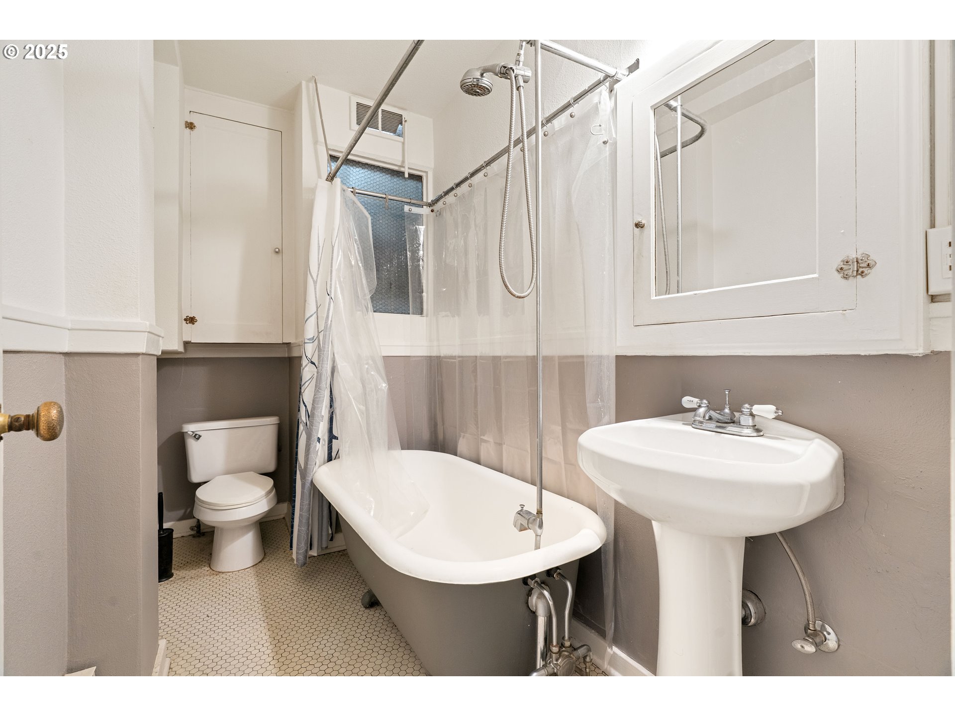 1811 NW COUCH ST 506