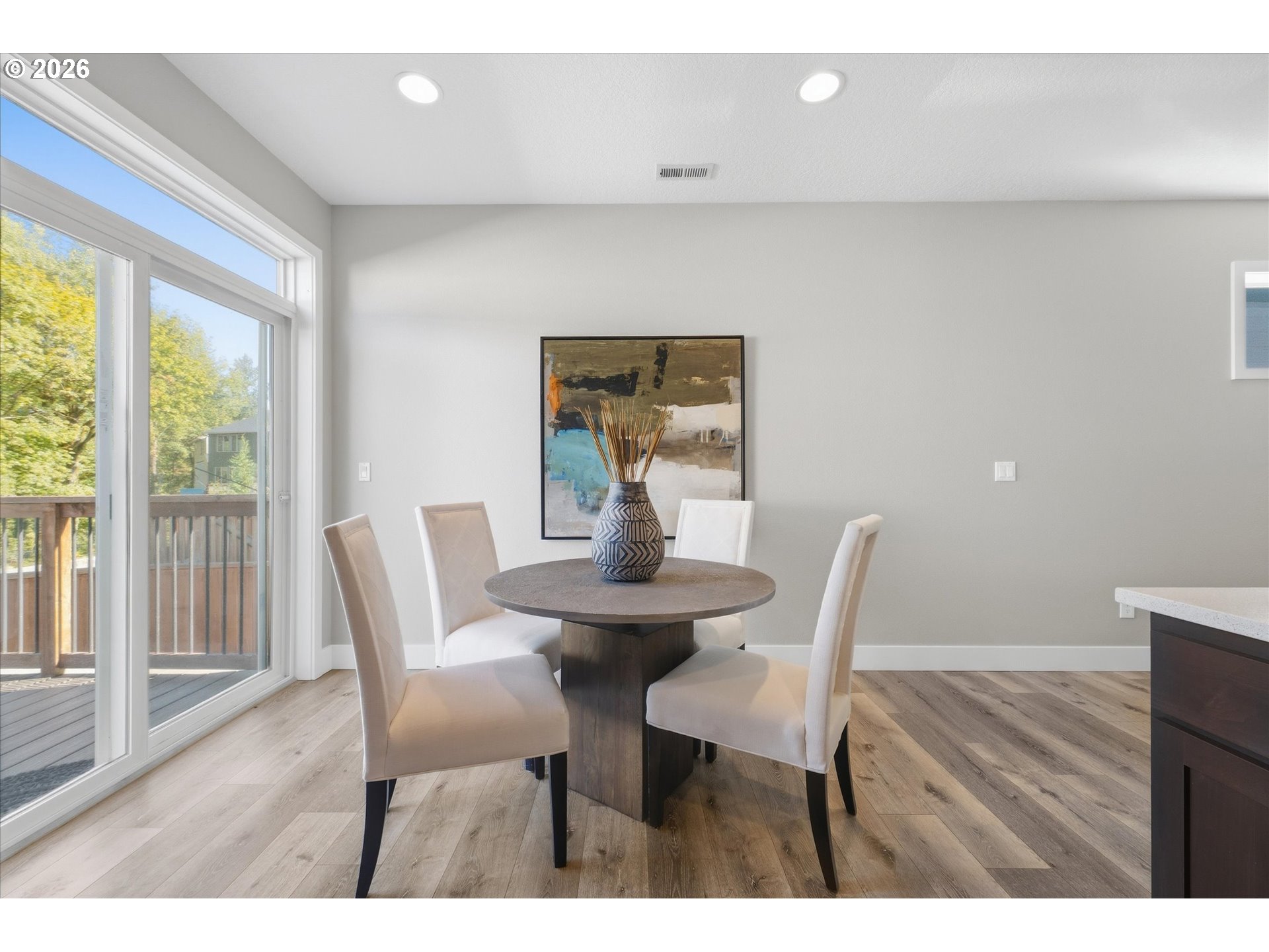 153 E WAYNO WAY
