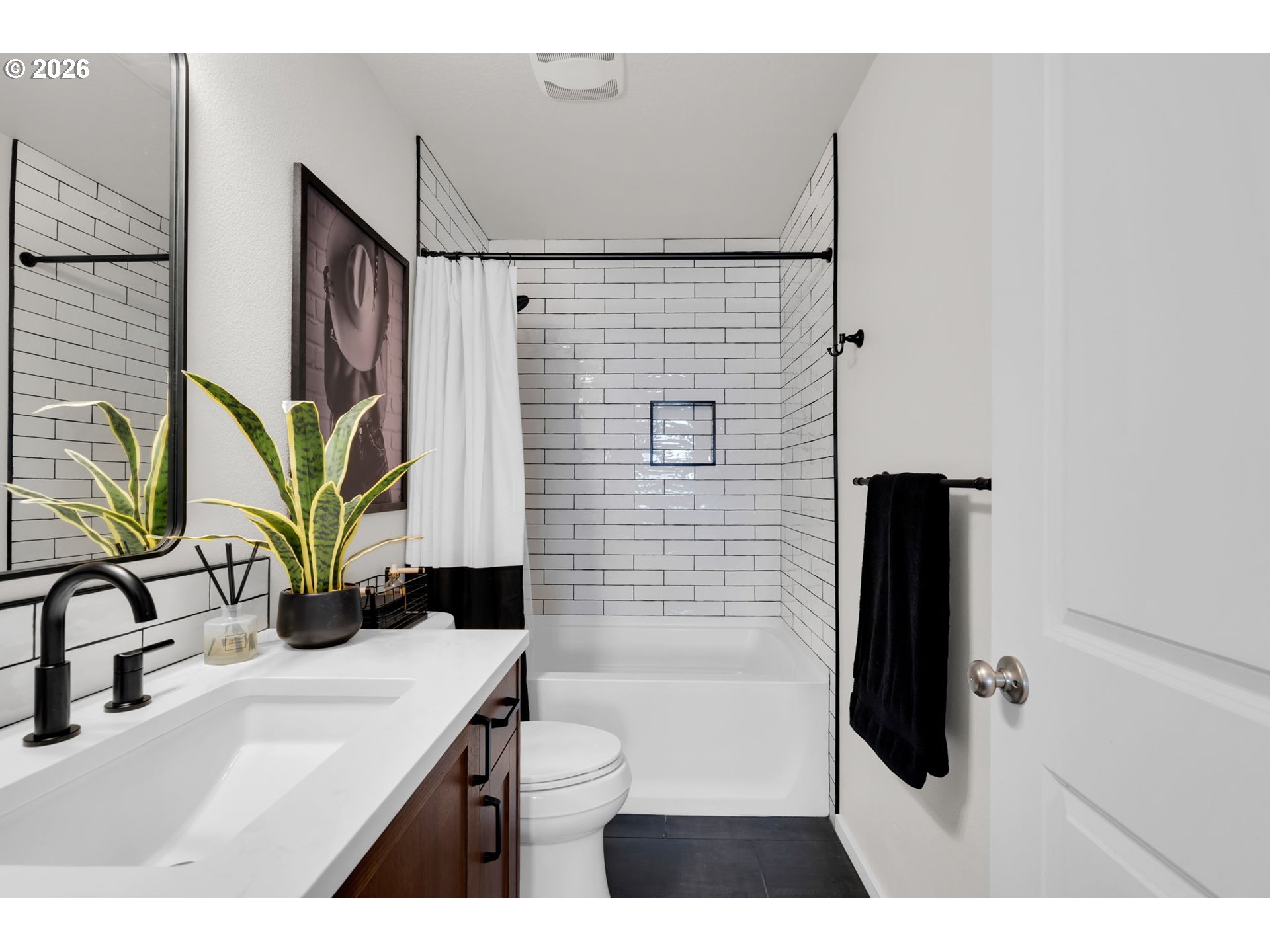 2100 S MEADOWLARK LOOP