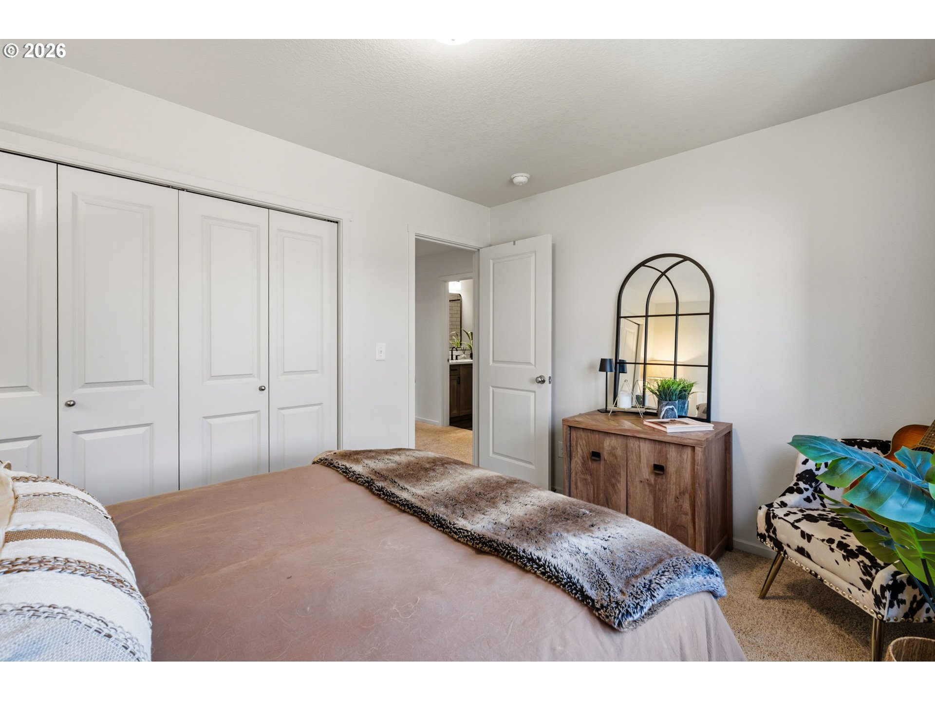 2100 S MEADOWLARK LOOP