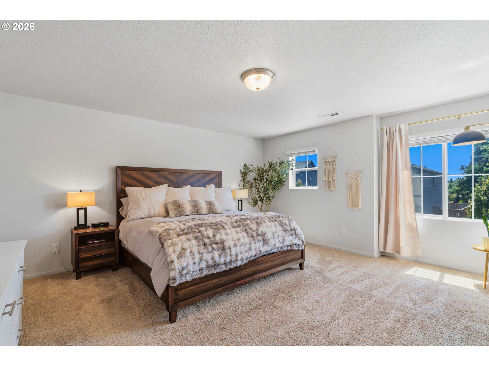 2100 S MEADOWLARK LOOP