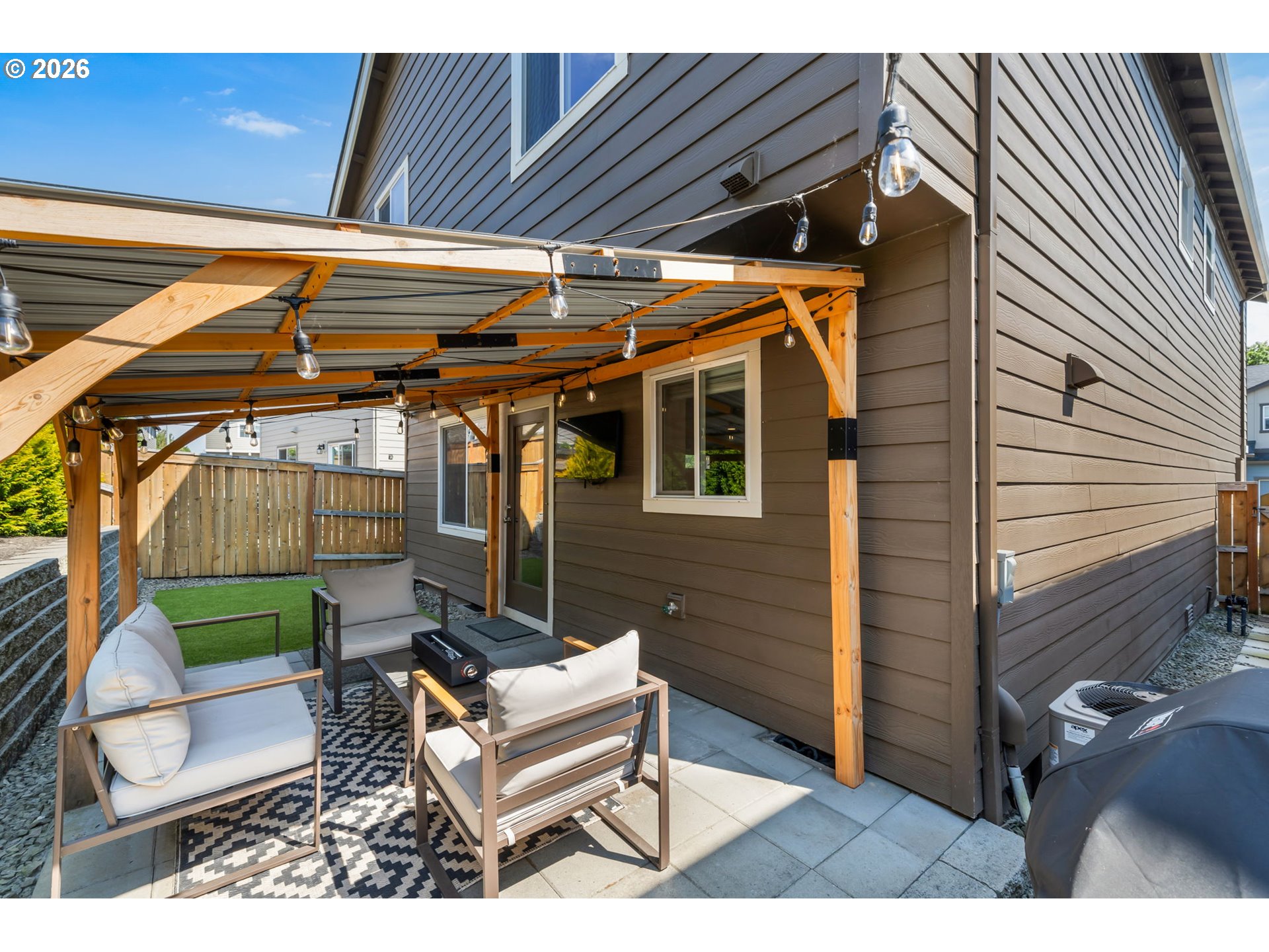 2100 S MEADOWLARK LOOP