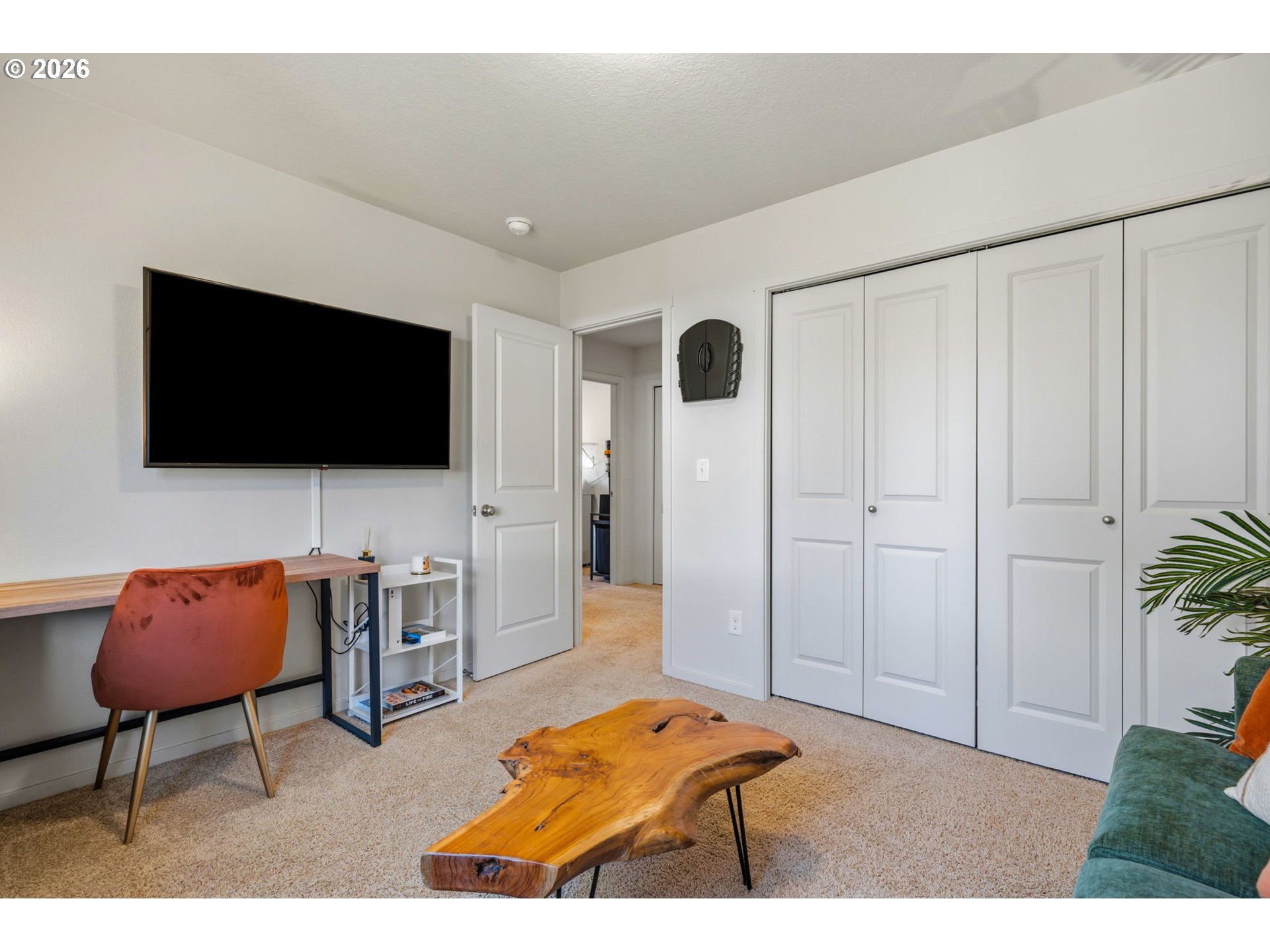 2100 S MEADOWLARK LOOP
