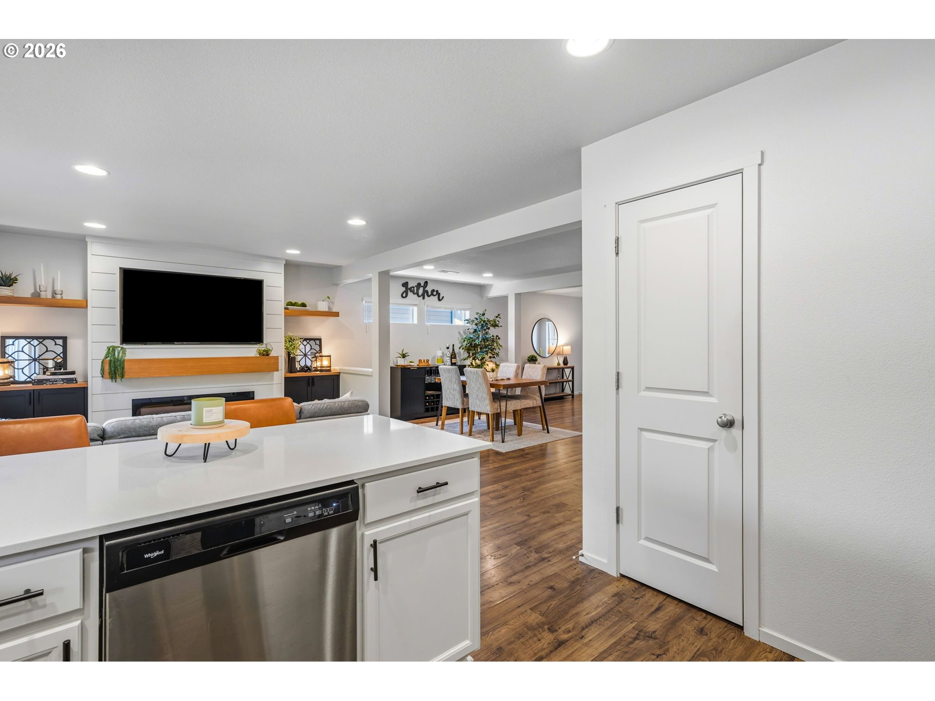 2100 S MEADOWLARK LOOP